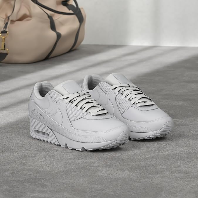 NIKE Men's Air Max 90 LTR Sneaker