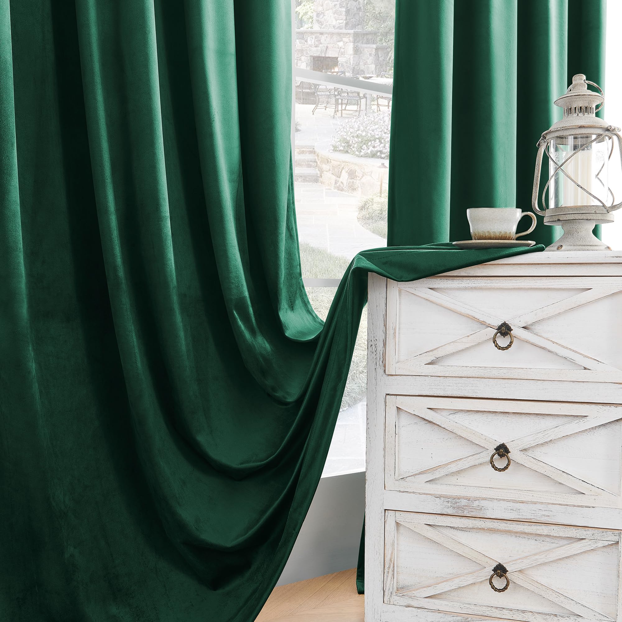 Amazon｜Timeper グリーンベルベットカーテン 96インチ 2パネル