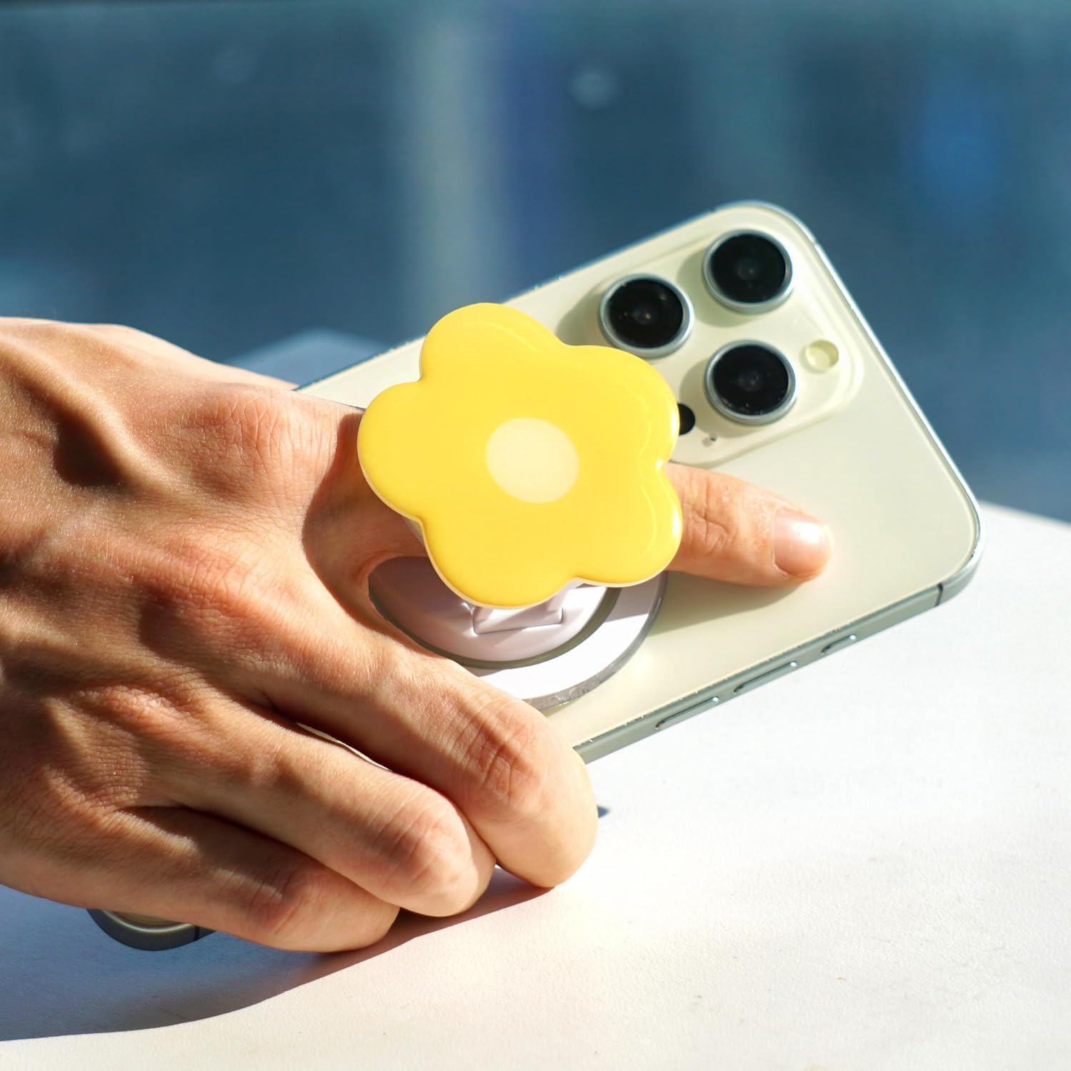 Cute Flower Series Collapsible Design Phone Grip (Magnetic, Yellow) - Image 3