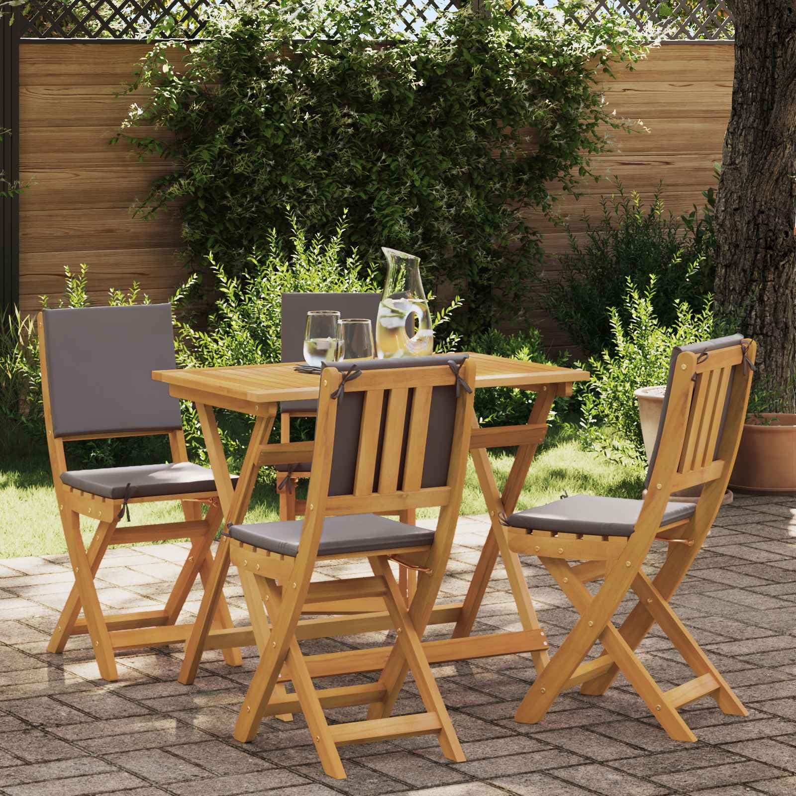 Chaise de bistrot en acacia pliable pour gagner de l'espace sur les balcons étroits