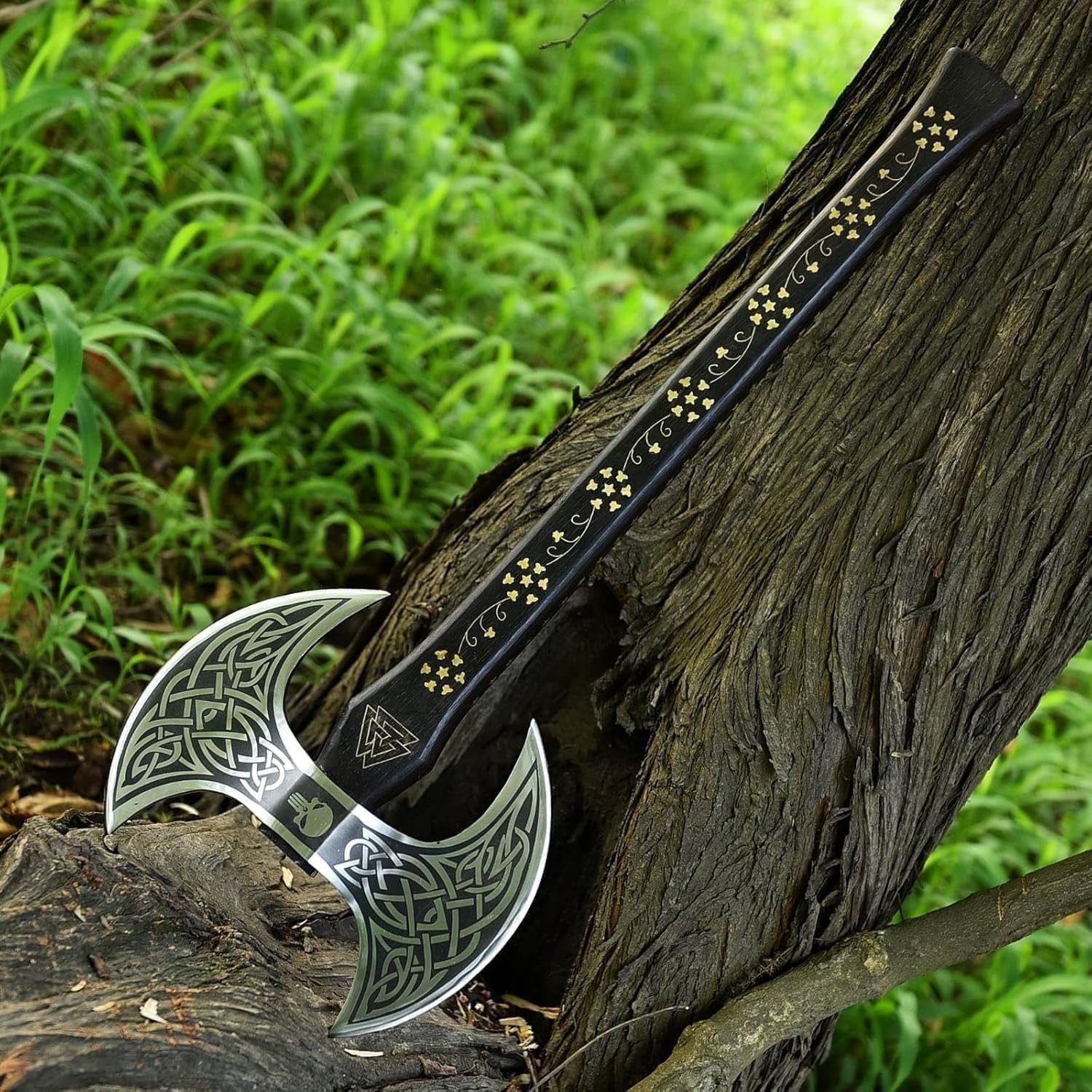 Ręcznie wykonana siekiera z grawerowanym uchwytem na popiół i ostrzem ze stali węglowej – od TATLA CRAFT (Vintage AXT-4)