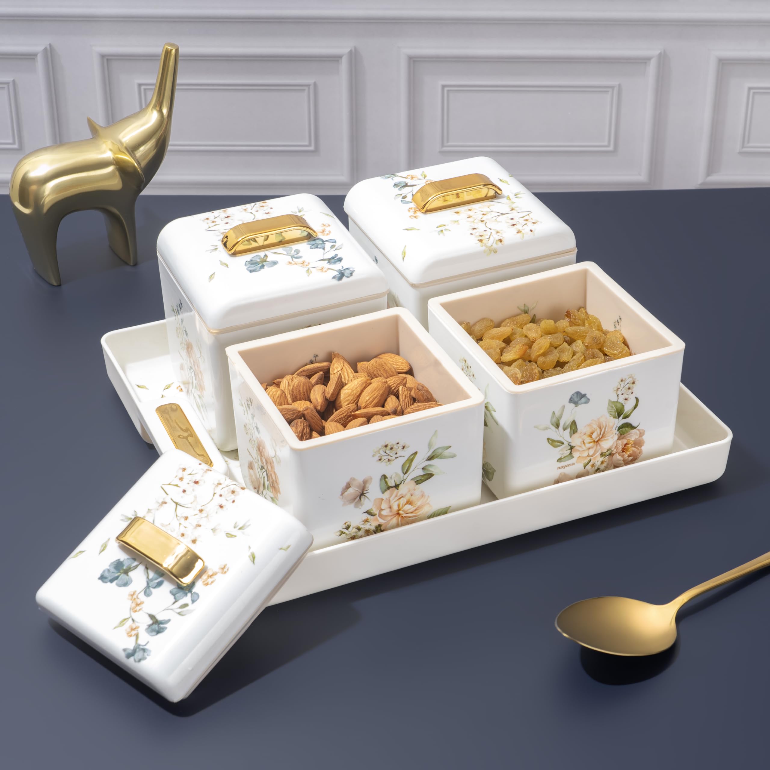 Nayasa Miracle Dry Fruit, 4 pcs Container Serving Tray Set | 600 ML Each | Multipurpose Plastic Serving Set | Premium Design | BPA Free | Food Grade | Air-Tight Lid | Snack Organizer Tray | White