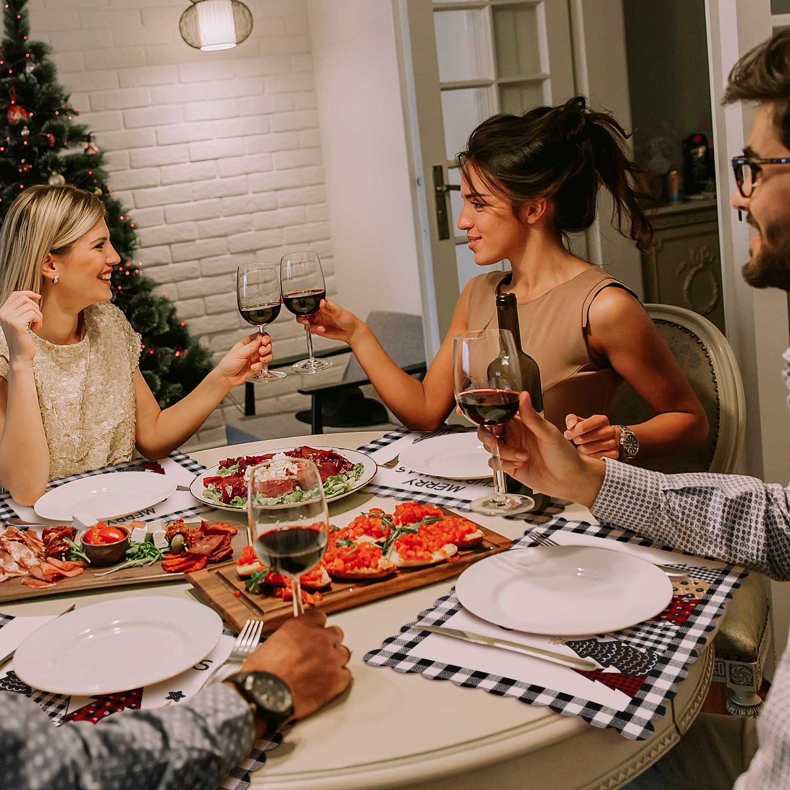 Lallisa 100 manteles individuales de papel de búfalo a cuadros con diseño de árbol de Navidad, color negro y blanco, festoneados, desechables, manteles individuales para mesa de cocina, decoración de