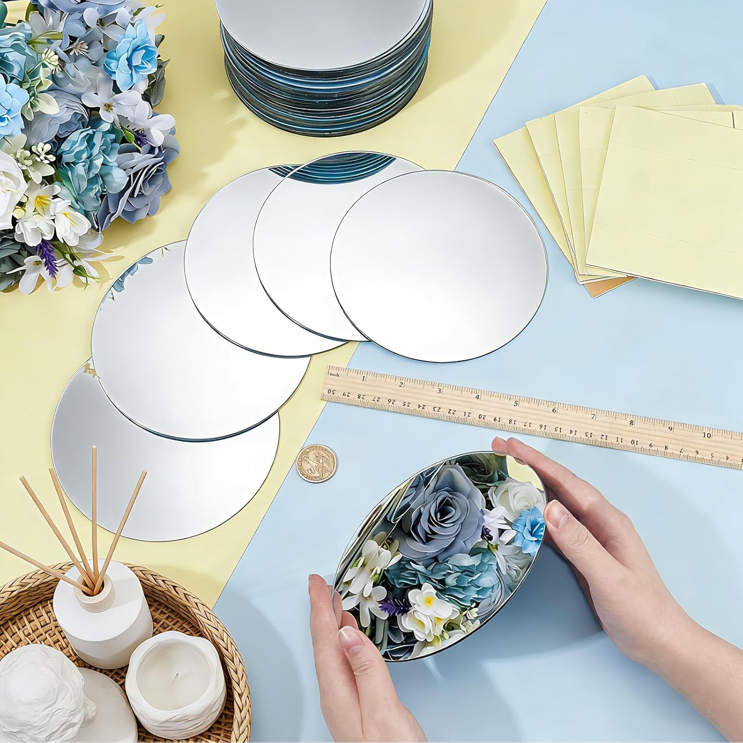 50Pcs 2mm Thick Small Mirrors, 5.9Inch Circle Mirror Centerpieces for Tables Acrylic Round Mirrors Table Wedding Centerpieces for Wedding Party Wall Decor Home Living Room Bedroom