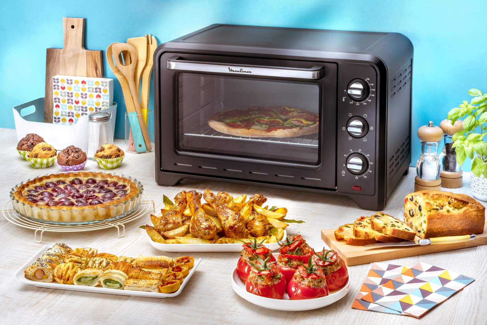 Moulinex Four électrique à chaleur tournante 60 L, 7 modes de cuisson, Tournebroche, Thermostat réglable jusqu’à 240 °C, Timer 120 minutes, 2 grilles réversibles, Optimo, Noir OX495810