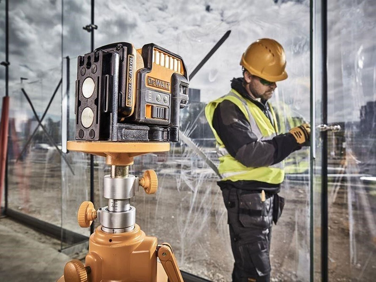 DeWalt DCE0825D1G-QW A 5 Linee Laser, Verde, 10.8 V, Nero