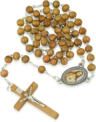 Collar de madera de olivo centro de corazón sagrado cadena de placa de plata crucifijo de madera por Marina Jewellery