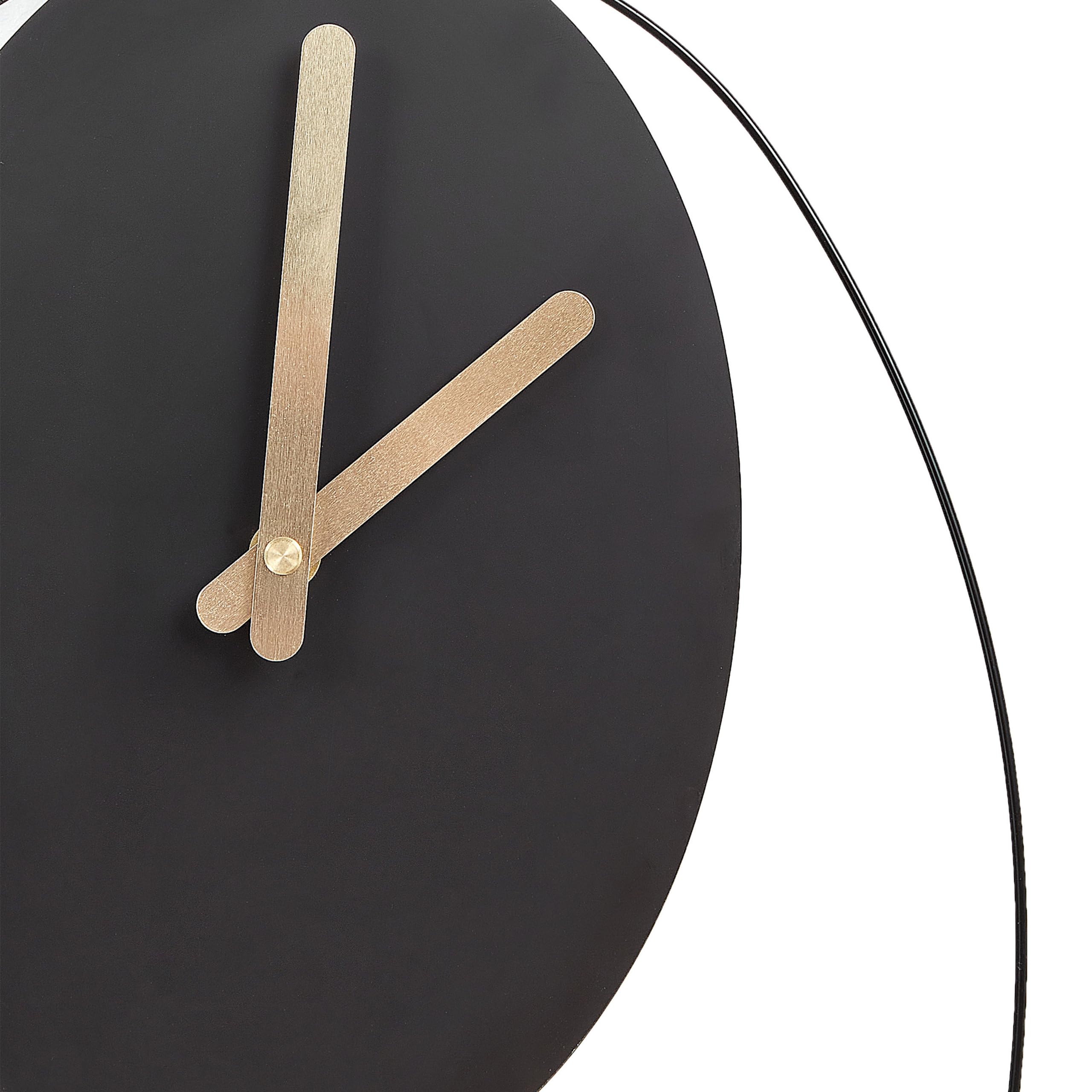 Beliani Wanduhr mit Pendel schwarz/Gold batteriebetrieben oval ohne Zahlen Manigod