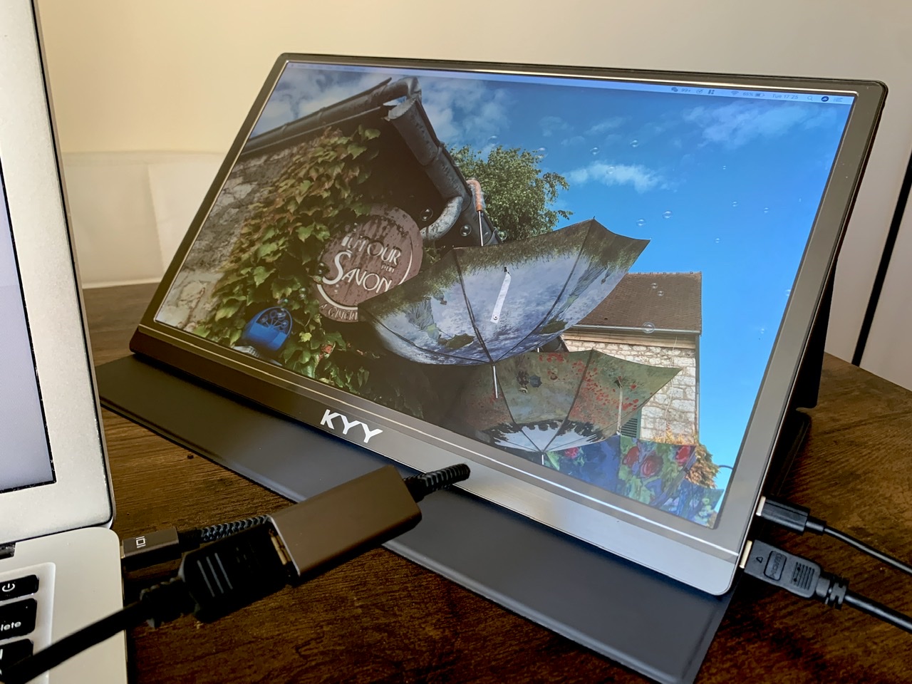 MacBook a1466とモニターセット MacBook a1466とモニターセット 外部ディスプレイ2枚接続可能になった