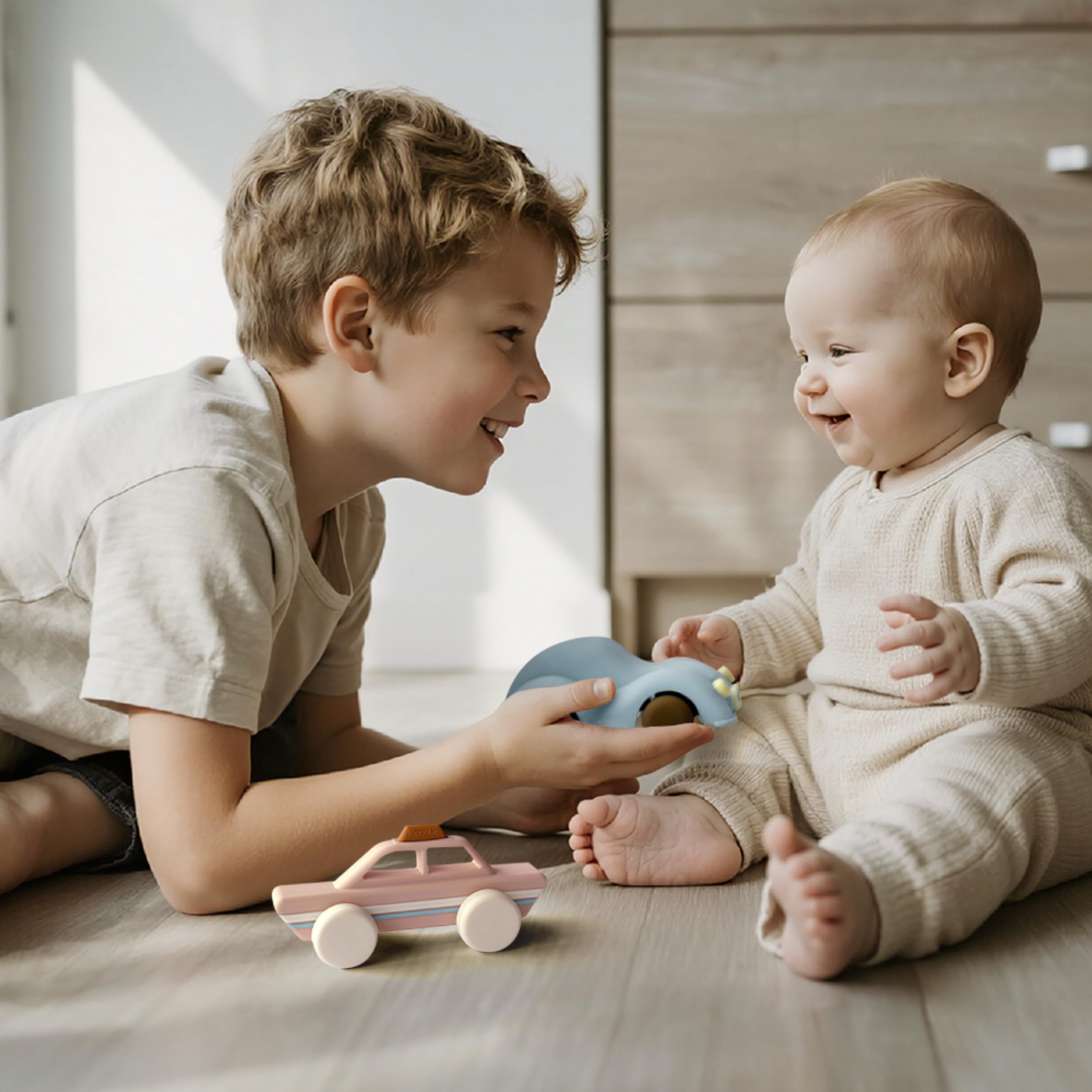 Moonkie Roll & Go Coches para Niños, Paquete de 3, Coches Juguete Silicona Blanda, Regalo Niño 6 Meses+ 1 2 3 Años, Mordedor Bebe, Juguetes Montessori, Coches para Bebes sin BPA, para Casa y Viaje