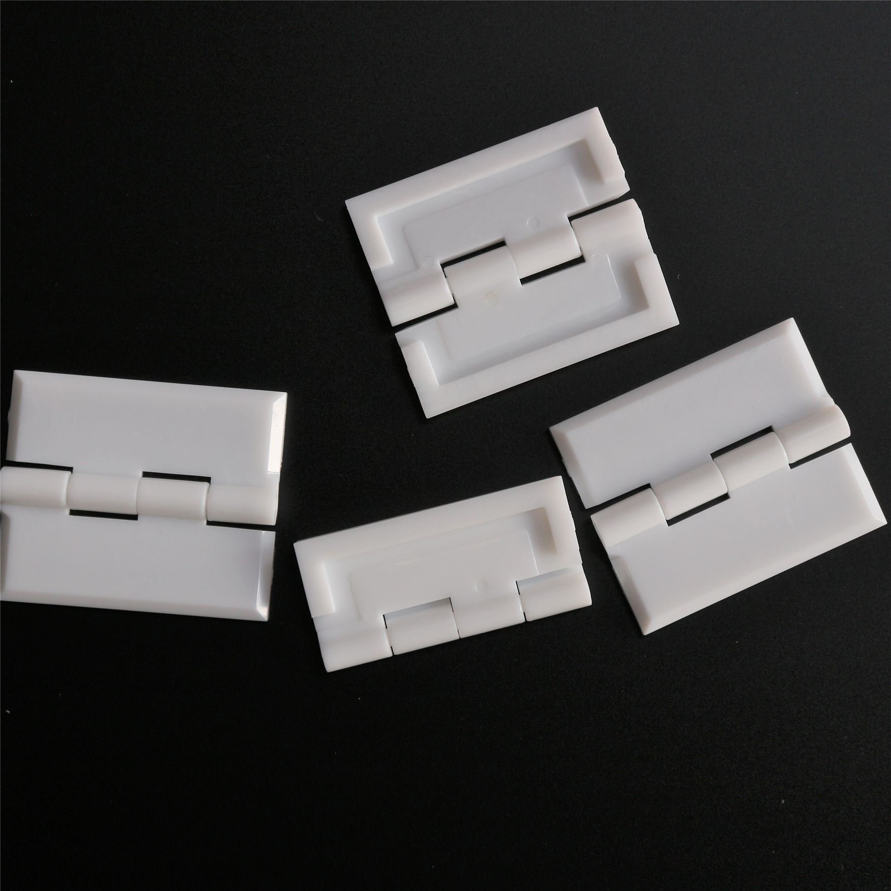 Caterpillar Red Clear Pack Of 4 X White Acrylic Hinges 45Mm X 38Mm White Hinges, Continuous Acrylic Piano Hinge