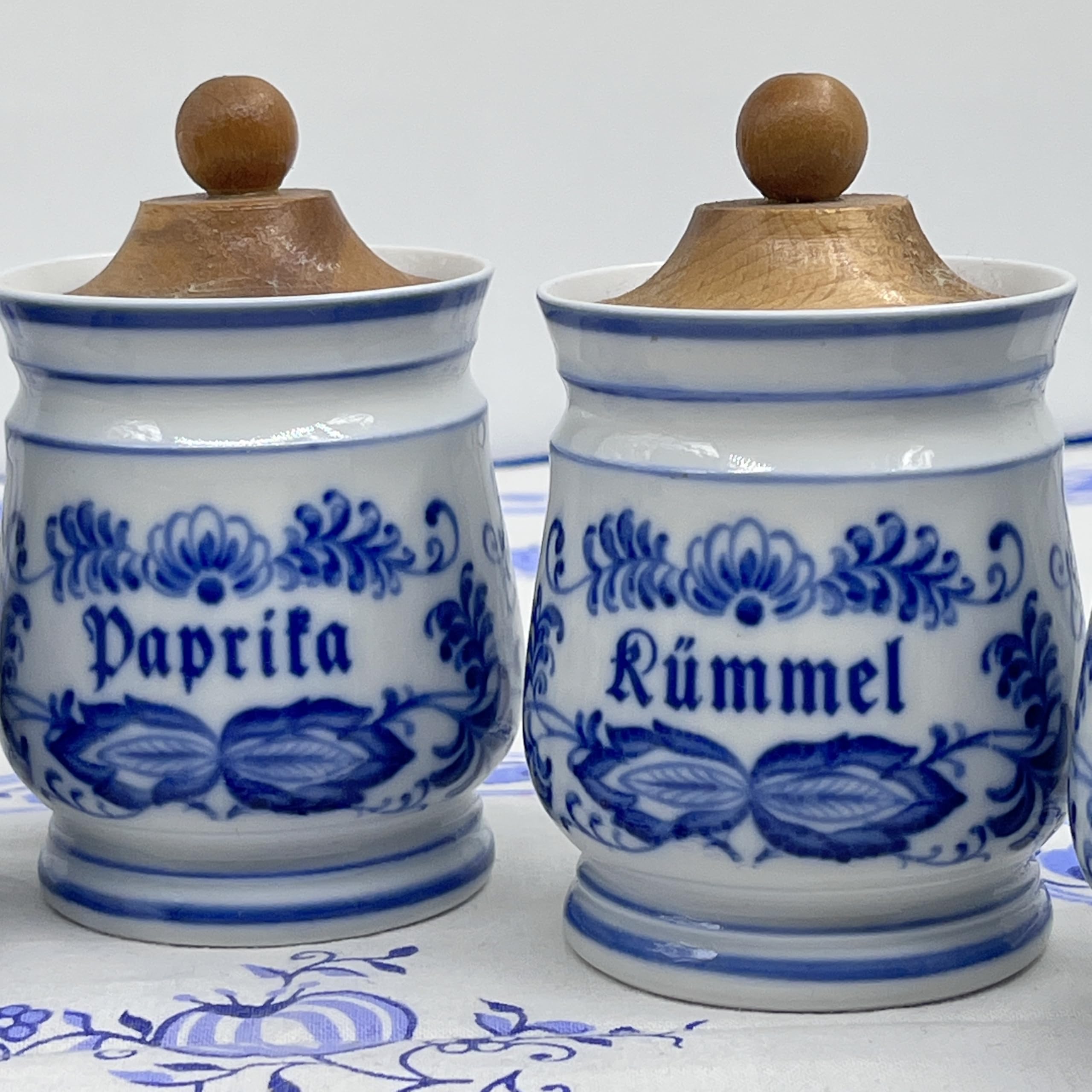Generisch Antikes Porzellan Gewürzdosen Set 5-teilig Handarbeit Vintage mit Holzdeckel