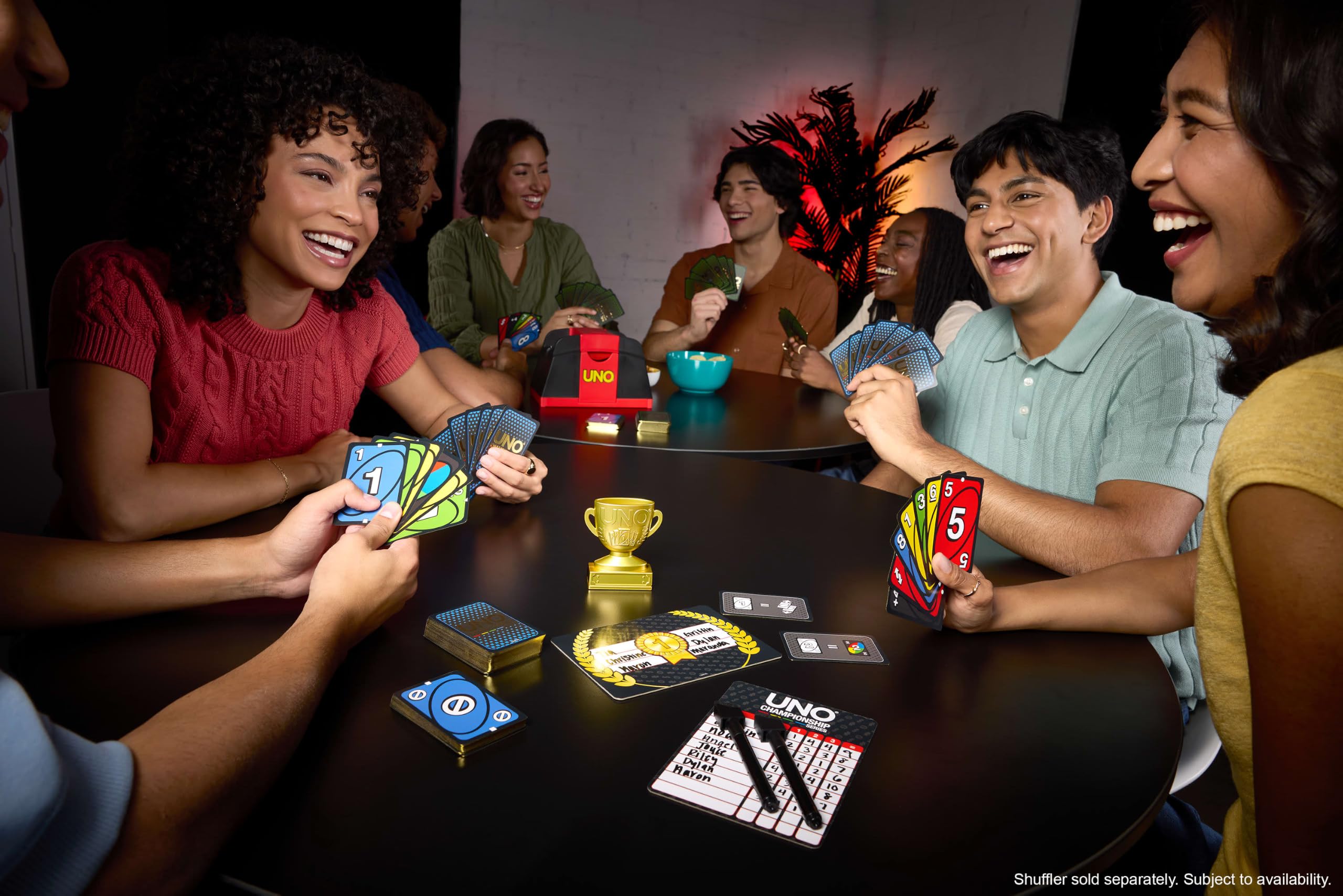 Mattel Games UNO Série Championnat Coffret Tournoi Étendu, 7 ans et plus | Tableaux, marqueurs et trophée pour groupes de 6 à 30, fêtes, réunions, soirées jeux, JNL27