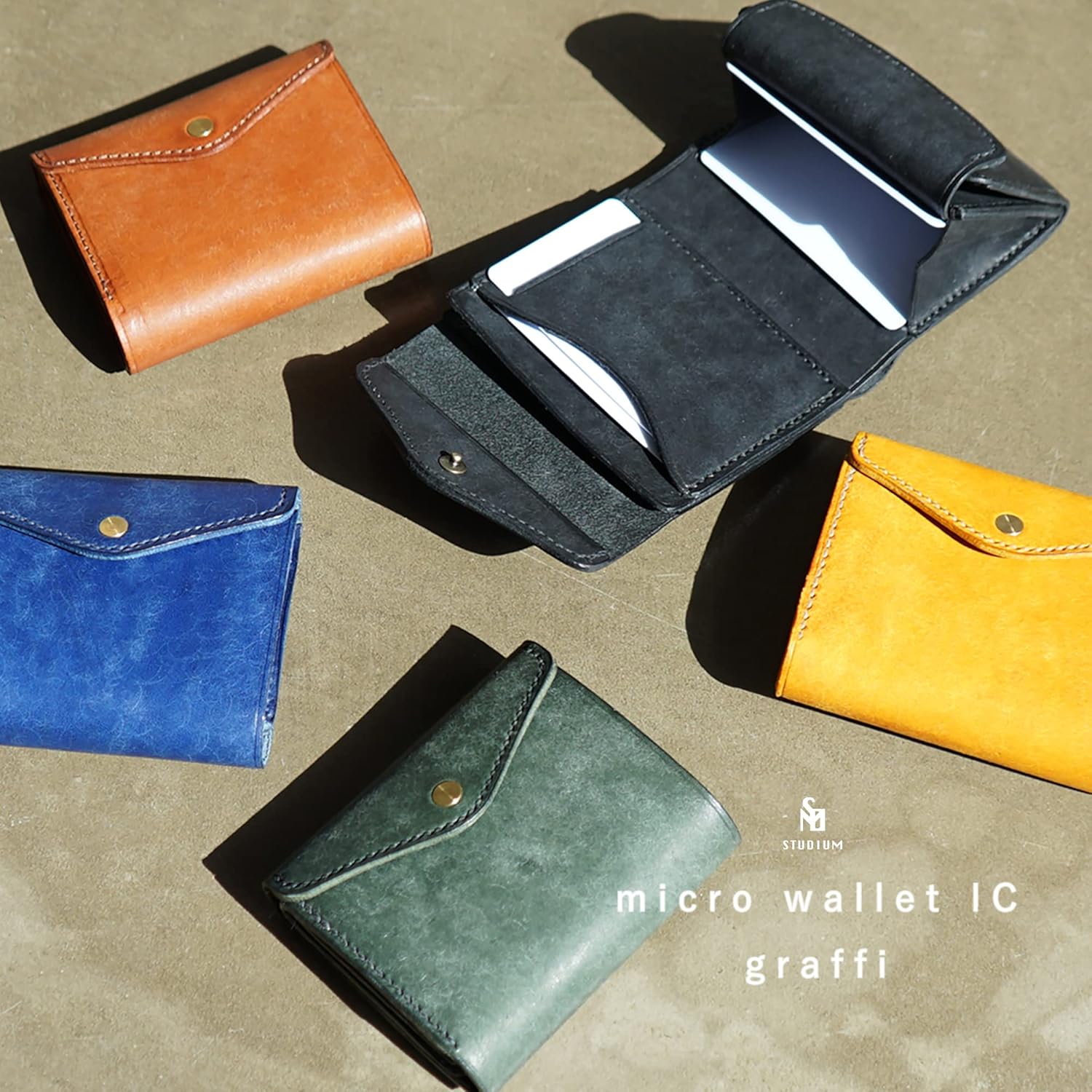 [STUDIUM] ストゥディウム 二つ折りコンパクト財布 小さい財布 お札が折れないミニ財布 一瞬で開いてカードがスッと出しやすい