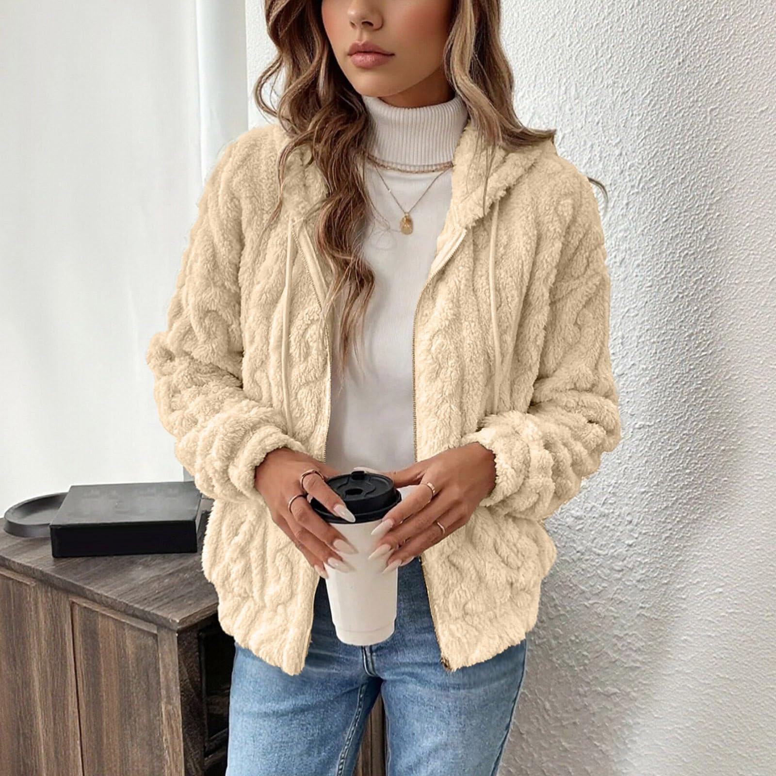 Chaqueta reversible de forro polar con capucha y cremallera frontal, ideal para el invierno. Prenda exterior suave y cálida. Abrigo tipo pullover con cremallera completa.