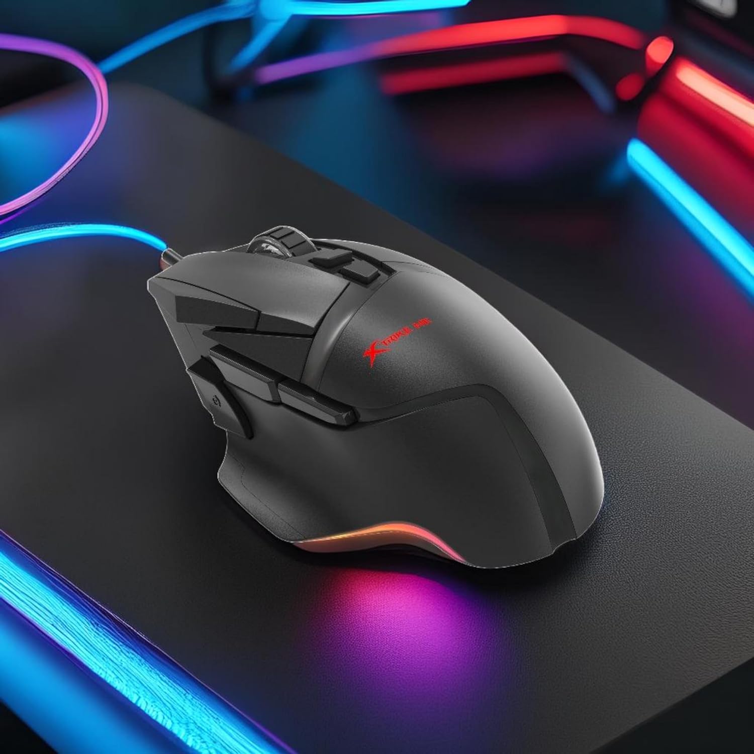 Z górnym kątem view of Xtrike Me Gaming Mouse showing programmable buttons