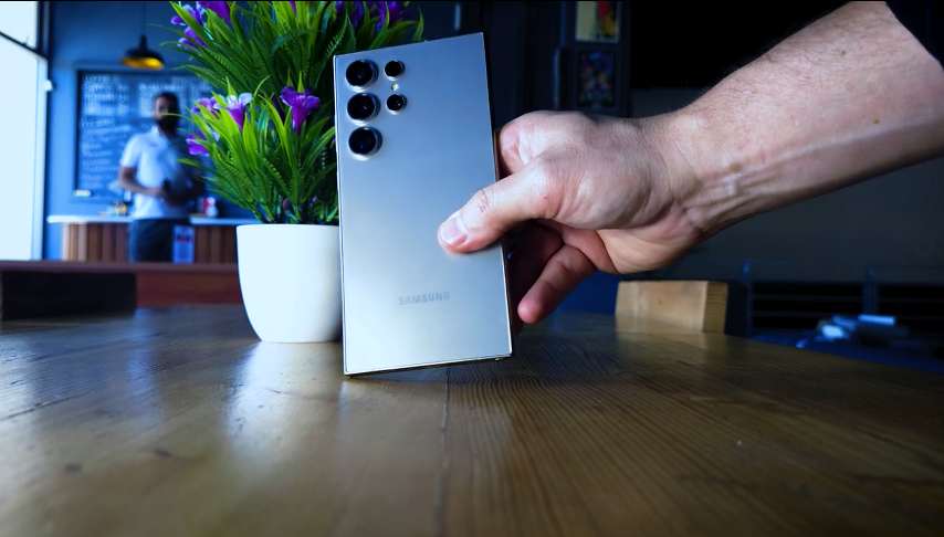 Watch Undoubtedly, the BEST phone of 2024 on Amazon Live