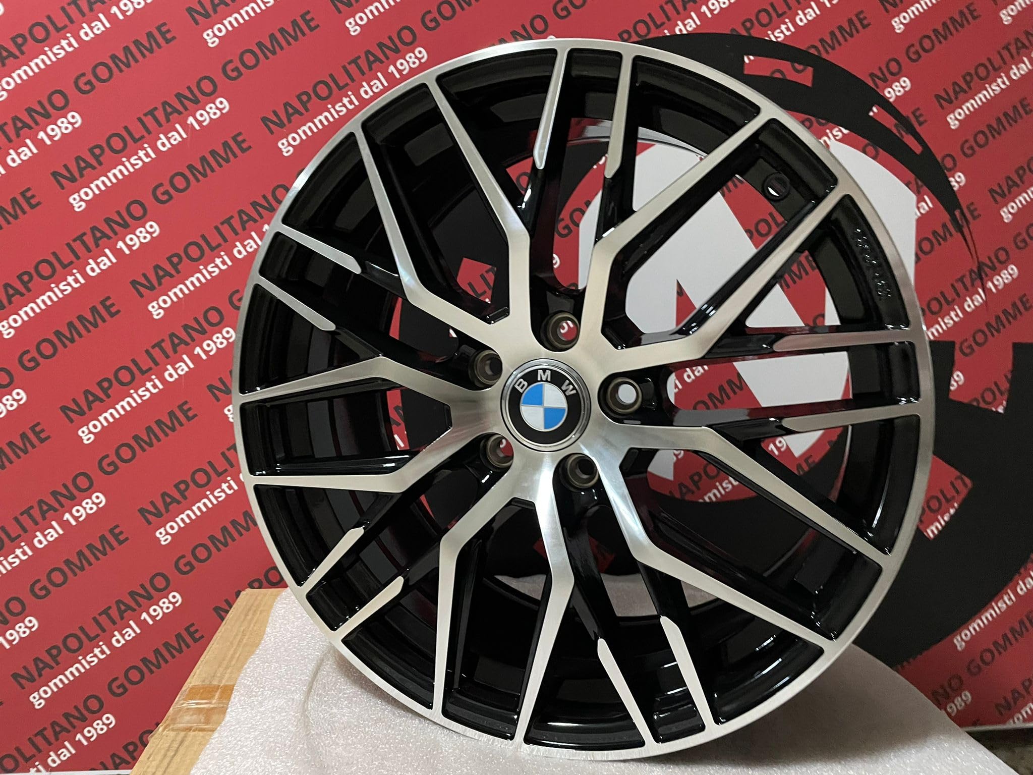 4 Cerchi in lega compatibili per Bmw serie 1 F40 e X1 F48 da 18 pollici rs4