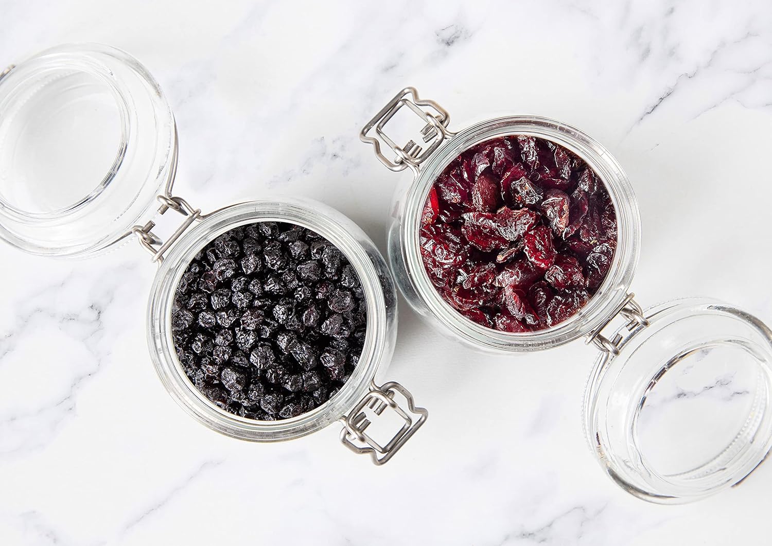 Food to Live Organic Essential Berries Mix, 2.5 Pounds, Non-GMO Dried Blueberries and Cranberries. Unsulfured, Kosher. Gently sweetened. Lightly Coated with Organic Sunflower Oil. Vegan, Bulk