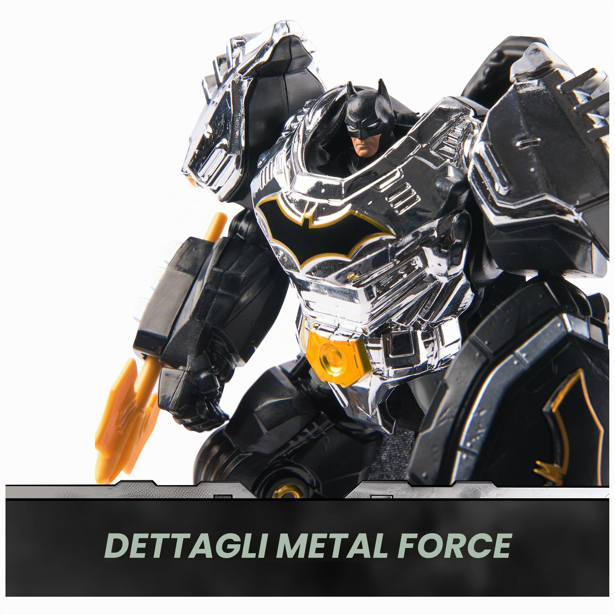 DC Comics, Action figure di Batman Metal Force, 15,2 cm con mini figura da 10,2 cm, blaster e armatura integrati, giocattoli per bambini per ragazzi e ragazze dai 4 anni in su
