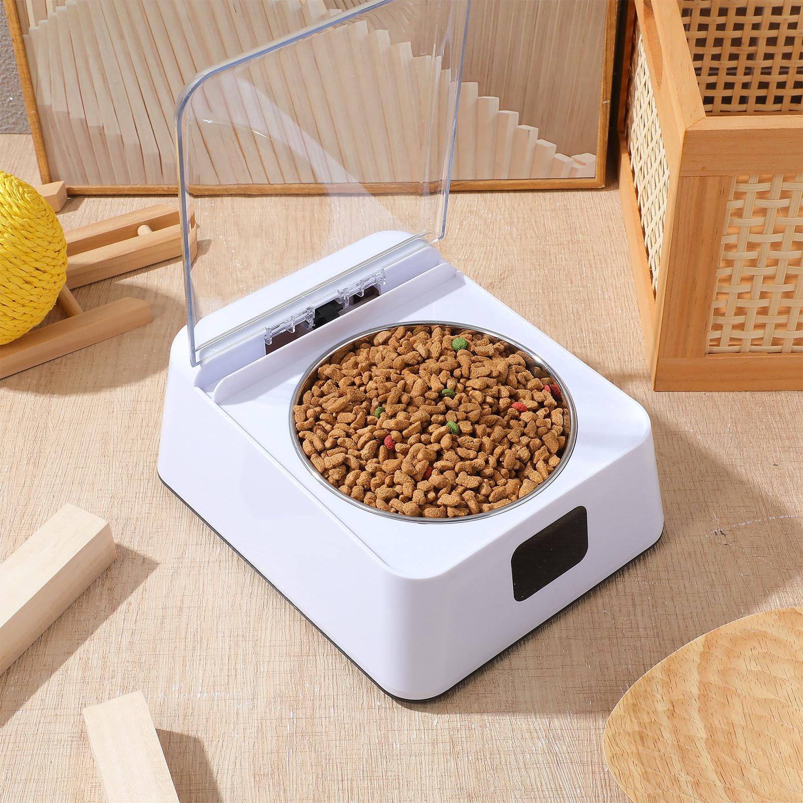 jojofuny Distributore Automatico Cibo per Animali con Sensore a Induzione, Ciotola in Plastica Bianco con Base Antiscivolo e Batteria, Grande Capacità per Cani e Altri Animali