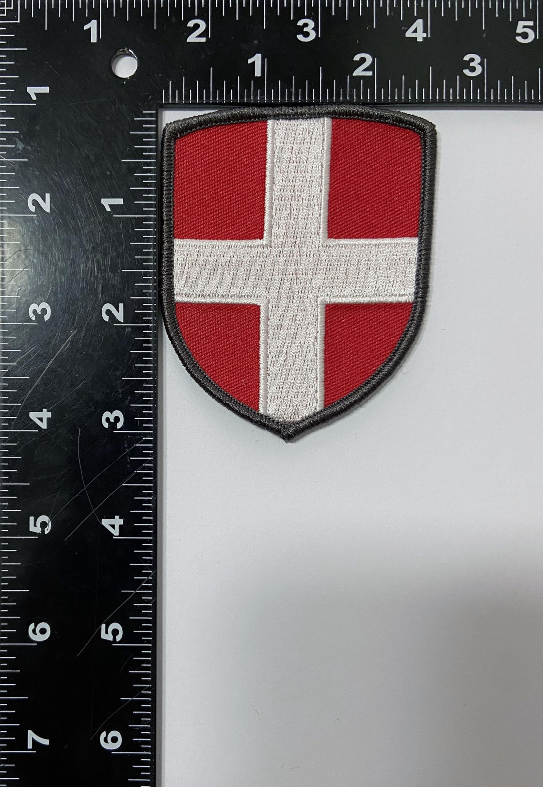 Ecusson Duché de Savoie, Patch Savoie brodé en Franceavec dos scratch et support à coudre fourni - Made in France : Amalric