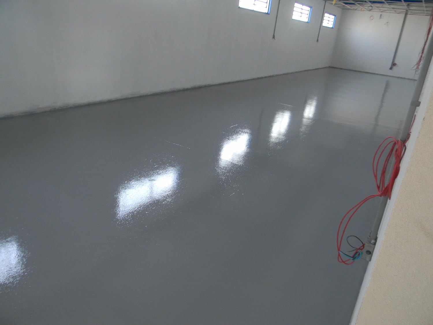 Coloredepoxies 10018 Dark Gray Epoxy Resin Coating Made with Beautiful and Vibrant Pigments, 100% solids, For Garage Floors, Basements, Concrete and Plywood. 3 Gallon Kit