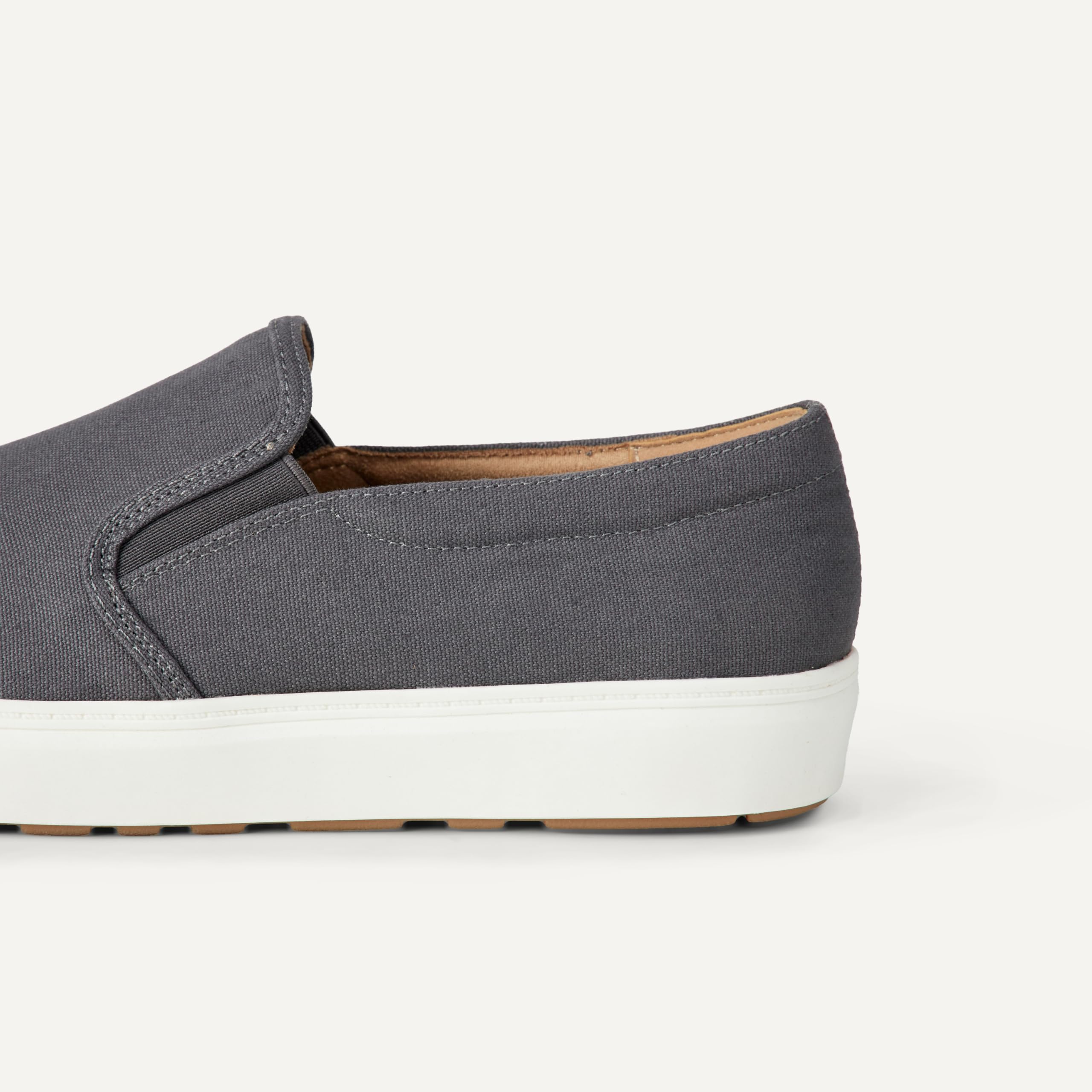 Amazon Essentials Men's Slip-on Sneakers