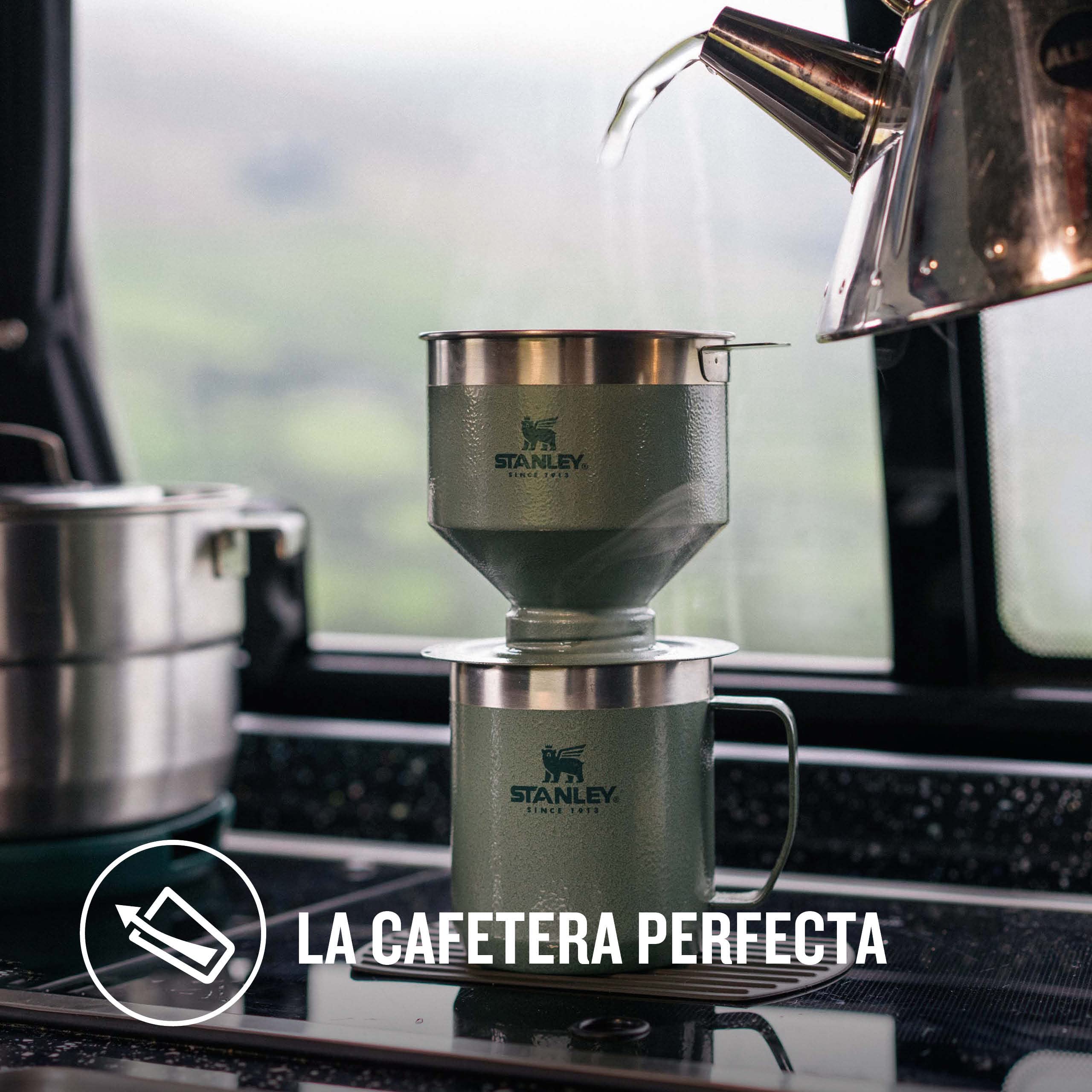 Stanley 1913 Perfect Brew Pour Over Filtro Cafe - Matte Black | 1 a 6 Tazas - Filtro de Café Reutilizable - Mini Cafetera Portátil - Sin BPA - Cafetera de Goteo de Acero Inoxidable