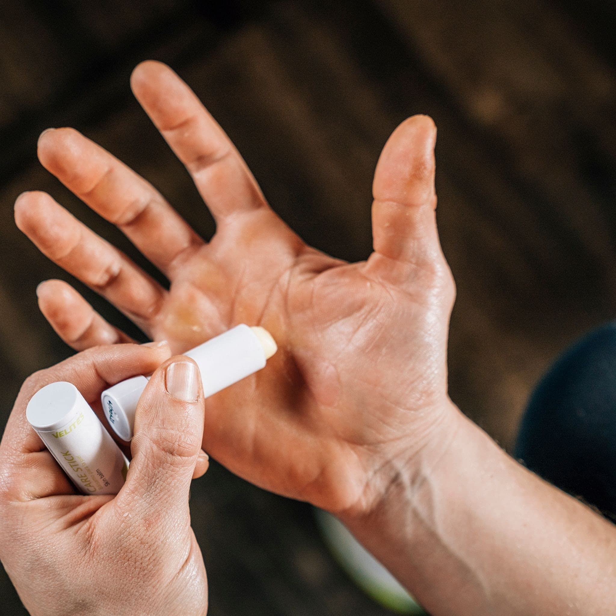 Velites Confezione di carta abrasiva calli pietra + levigatura Rocky + balsamo stick + balsamo Care I La combinazione cura delle tue mani I Dimentica gli allenamenti con calli.
