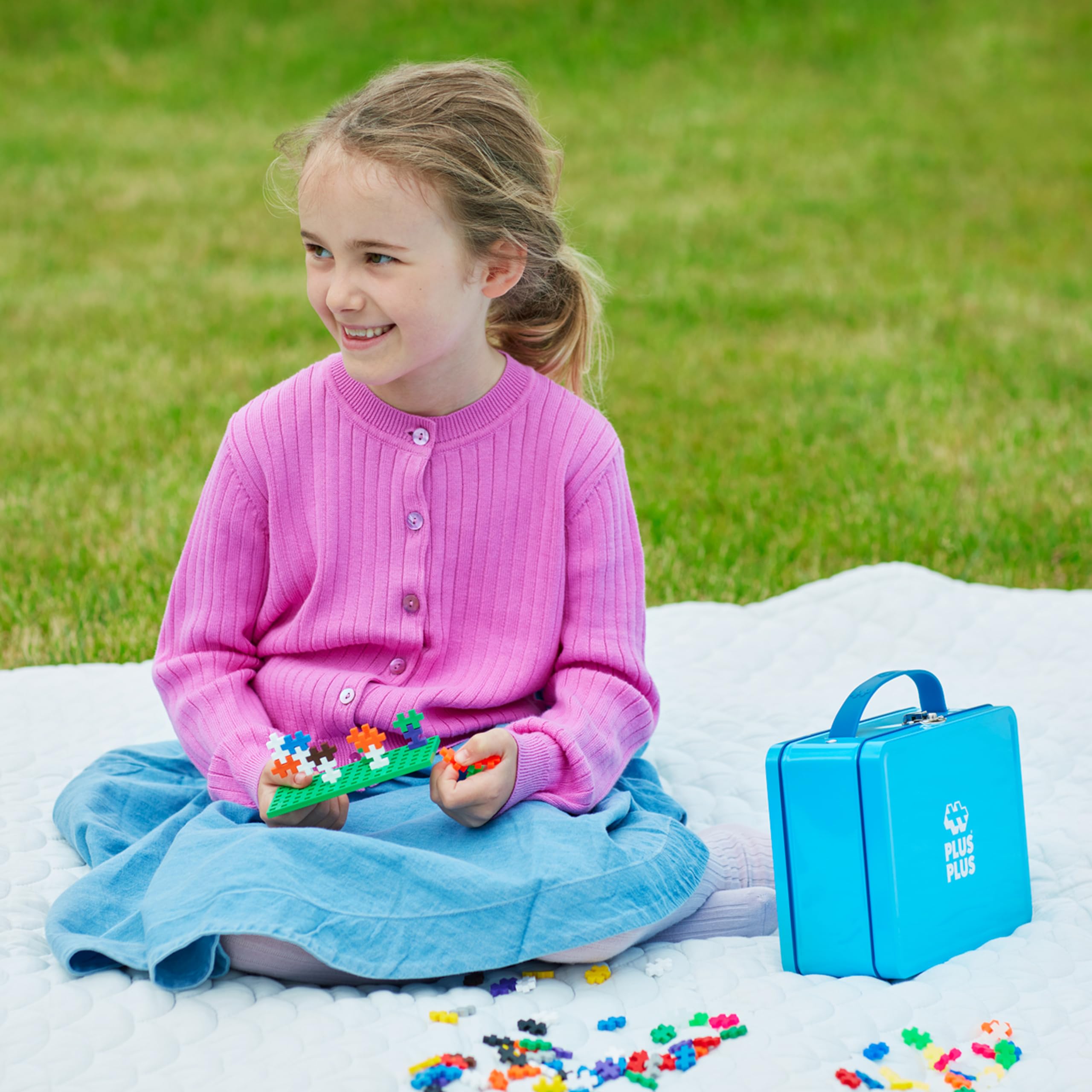 Amazon.com: PLUS PLUS Building Set with Metal Suitcase, 3D Open
