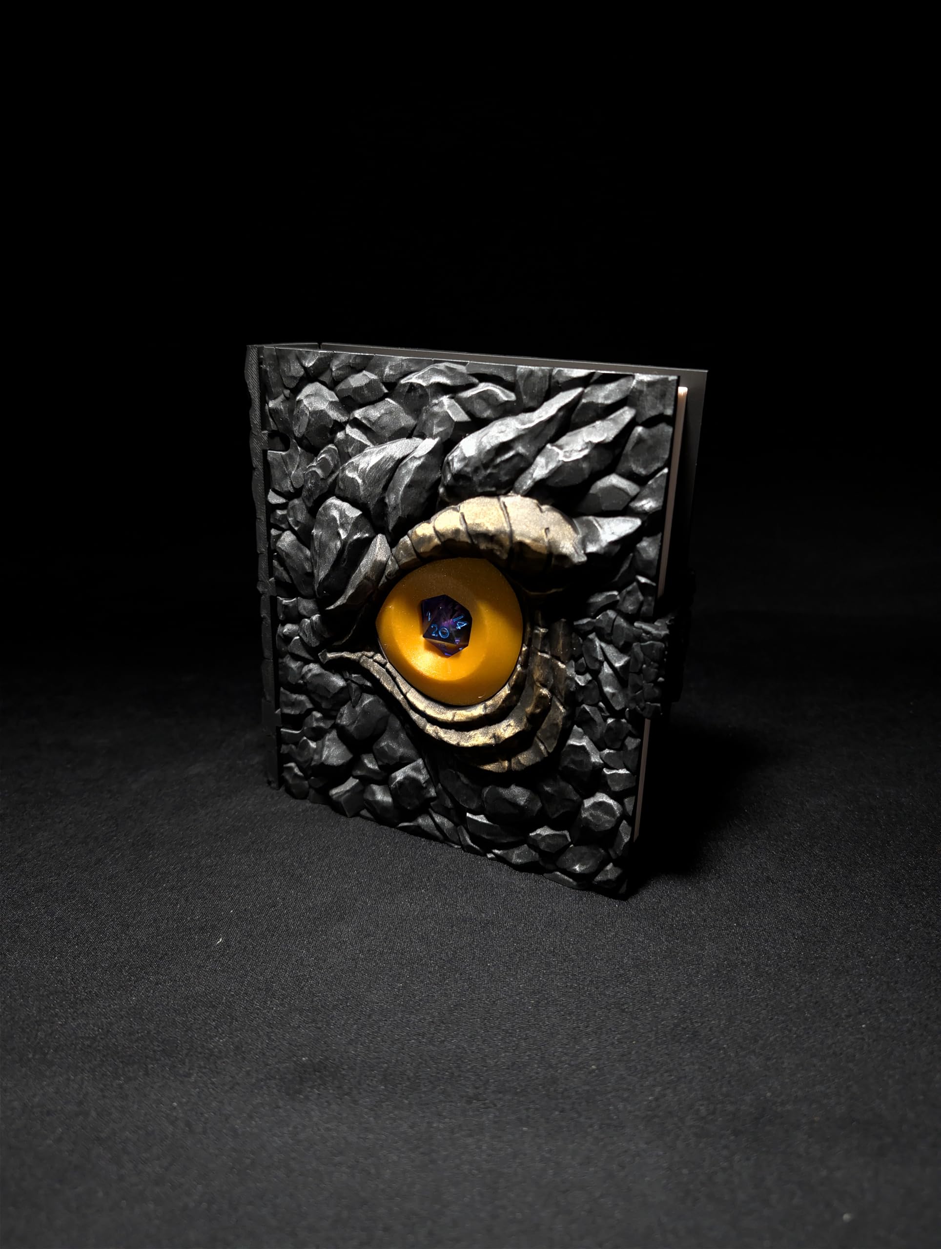 Grimorio Dracónico tallado caja de almacenamiento para dados y bandeja de lanzamiento, pintada a mano, 15,4 x 18 x 6 cm, para D&D y juegos de rol