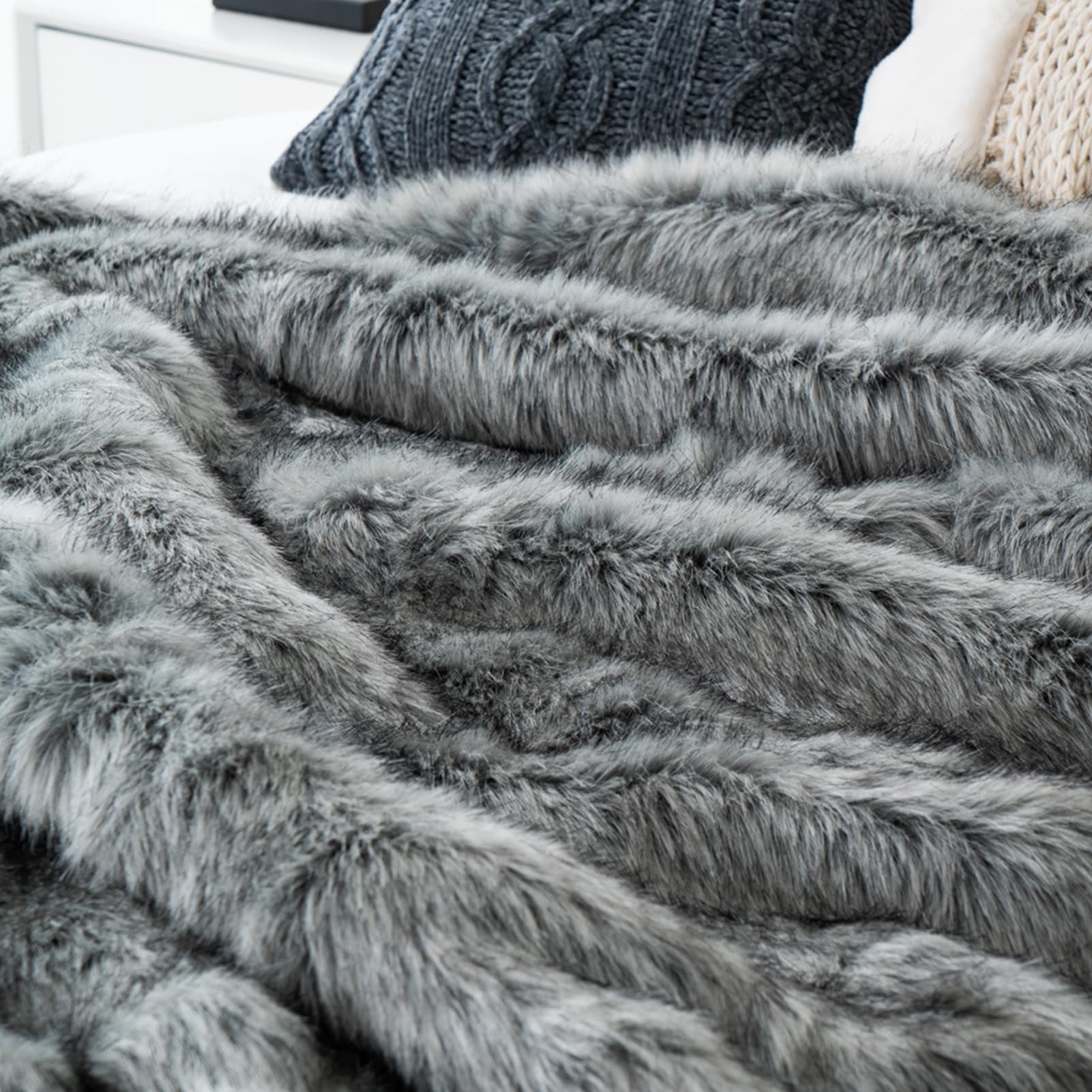 Coperta con scritta I Love You to the Moon and Back, regalo per