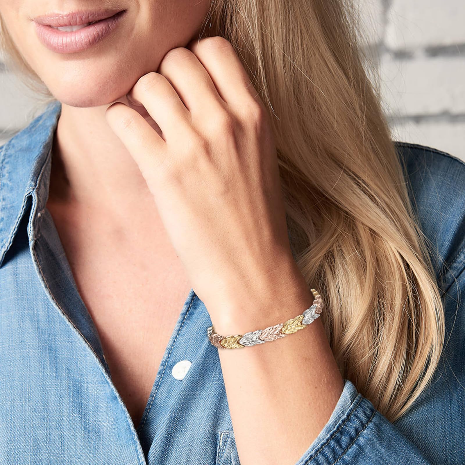 YINOX Pulsera magnética súper fuerte para mujer, pulsera magnética de acero inoxidable, pulsera en forma de corazón para mujer con 11 imanes NdFeB y caja de regalo (17,5 cm)