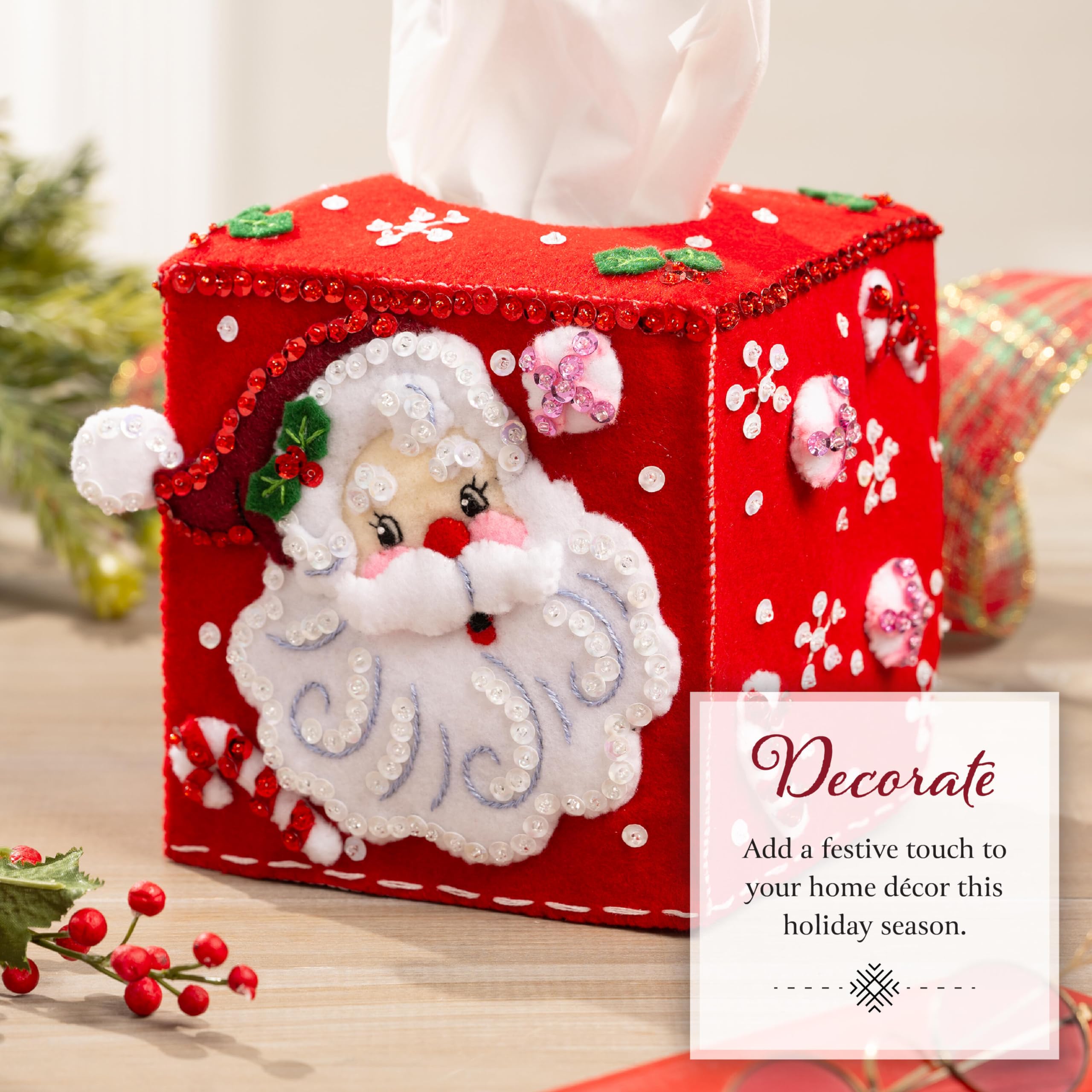 Bucilla Kit de cubierta de caja de pañuelos de fieltro, Jolly St. Nick, perfecto para vacaciones DIY Artes y manualidades, 89678E