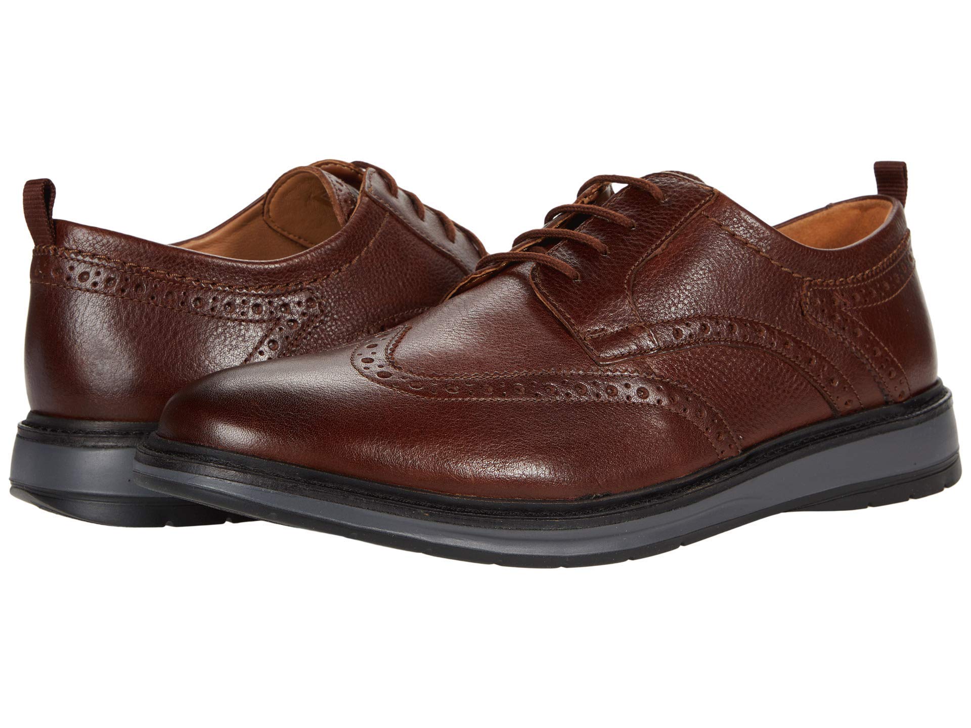 ClarksMen's Chantry Wing Oxford