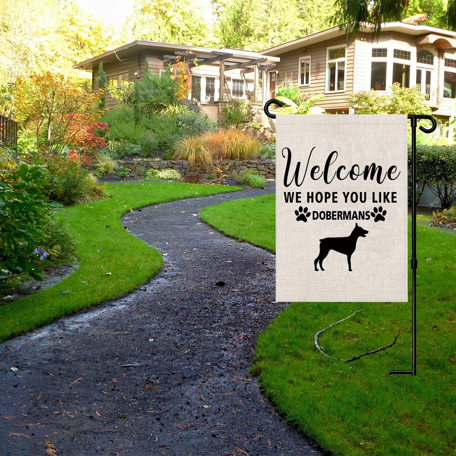 Doberman Gartenflagge – 45,7x31,8 Cm, Doppelseitig Bedruckt, Maschinenwaschbar, „Welcome We Hope You Like Dobermans“