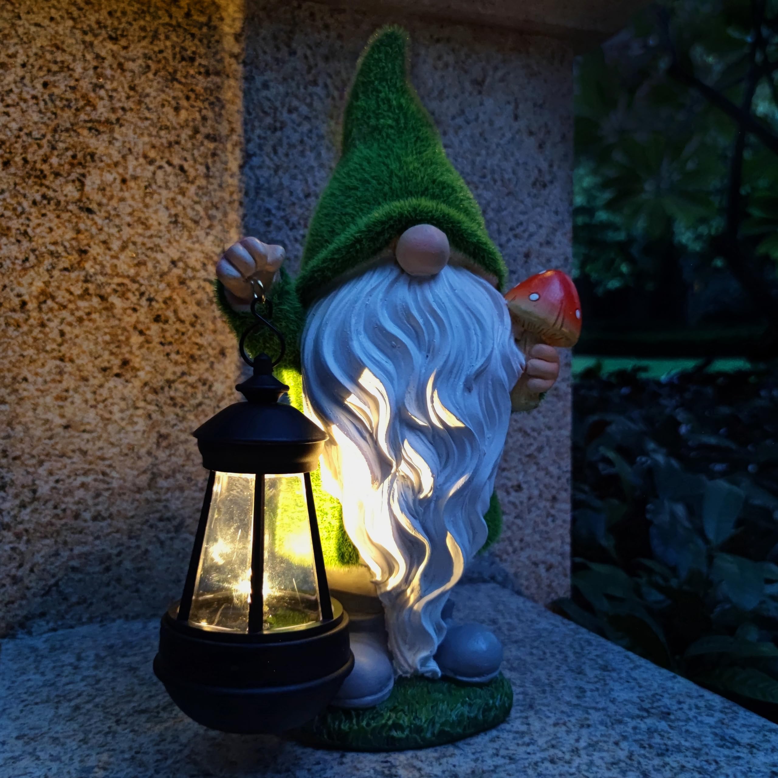 VIOYOUNS Solar Gnomes Garden Statues,Resin Gnome Figurine Holding Mushroom and Solar Lights Lantern,Outdoor Yard Art Decorations for Garden Patio Lawn