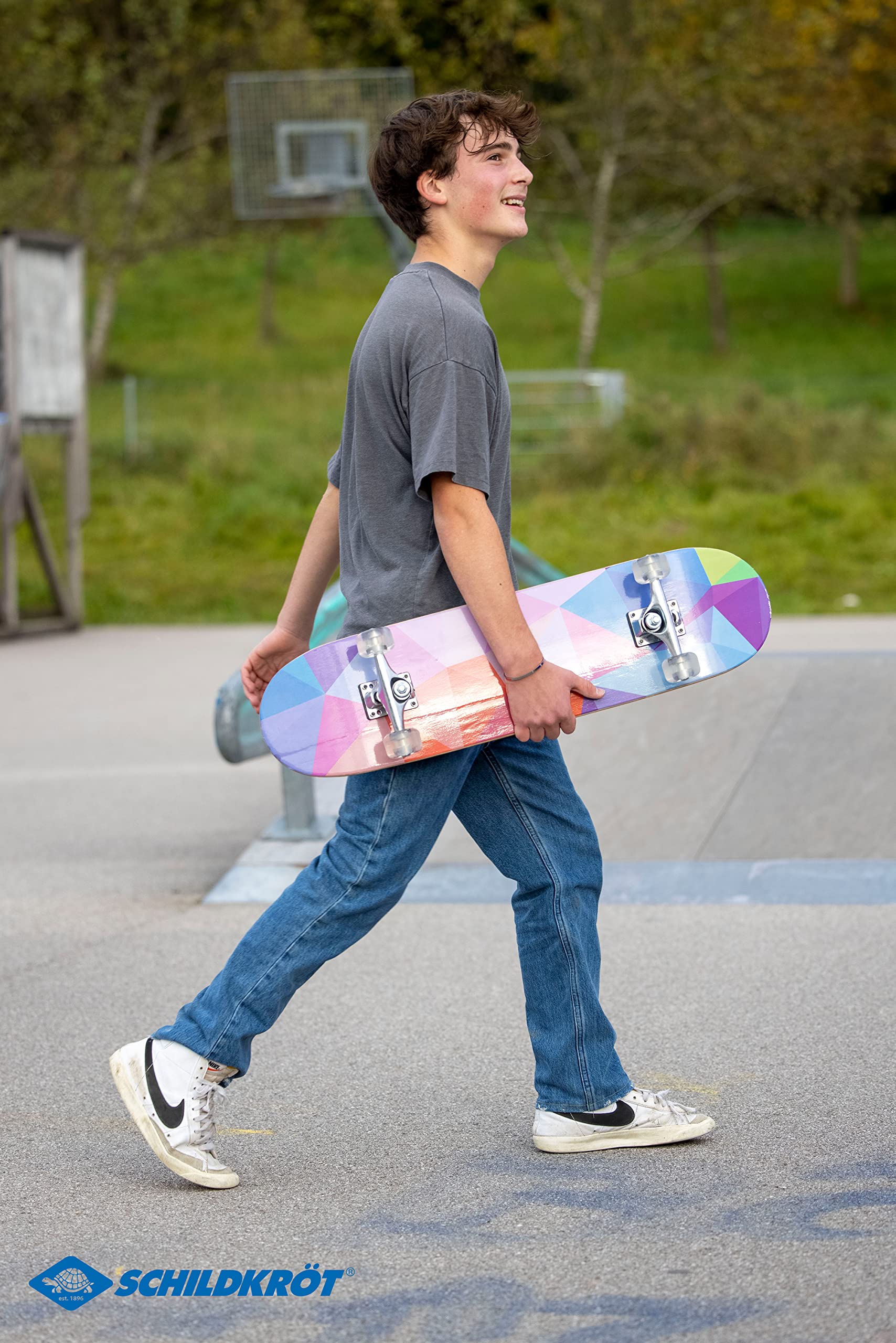 Schildkröt Skateboard Kicker 31", Tabla con Excelentes Características para Principiantes, Cubierta Cóncava con Doble Patada y Cinta de Agarre, Rodamientos ABEC5