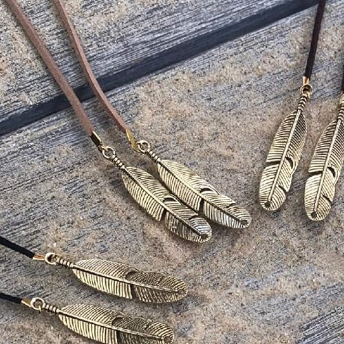 Miniatura 7 de Doubnine Gargantilla de plumas bohemia, versátil, de gamuza vegana, Lariat, gótico, marrón, negro, accesorios para mujer (cordón marrón + pluma de
