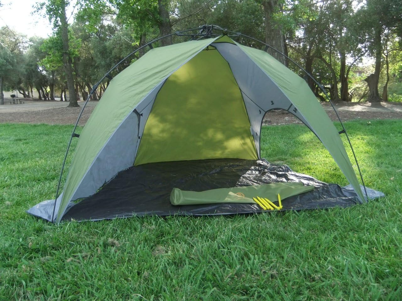 Instant Park and Beach Sun Shelter Apple Green