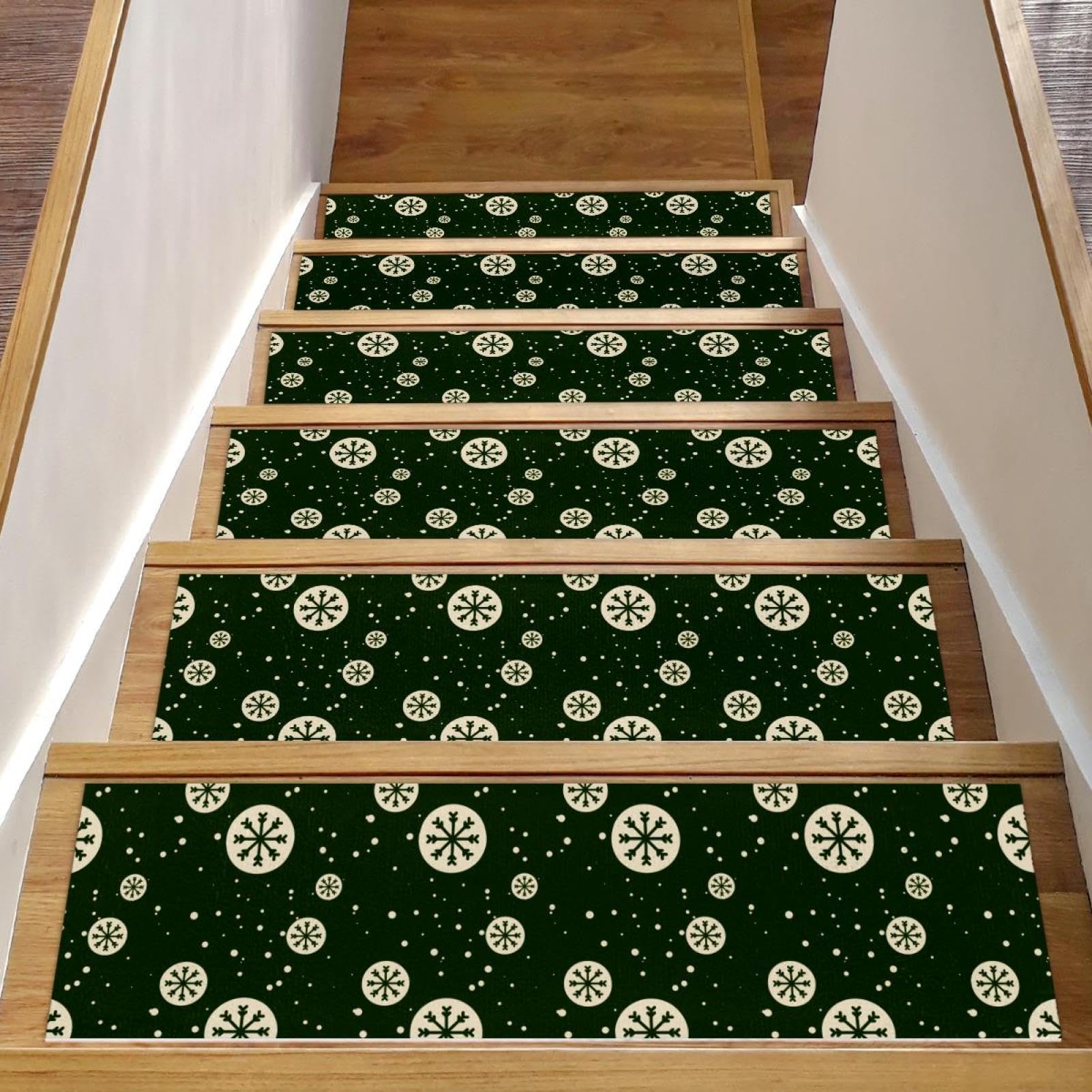 Evite caídas en escaleras interiores con las alfombras antideslizantes de copo de nieve