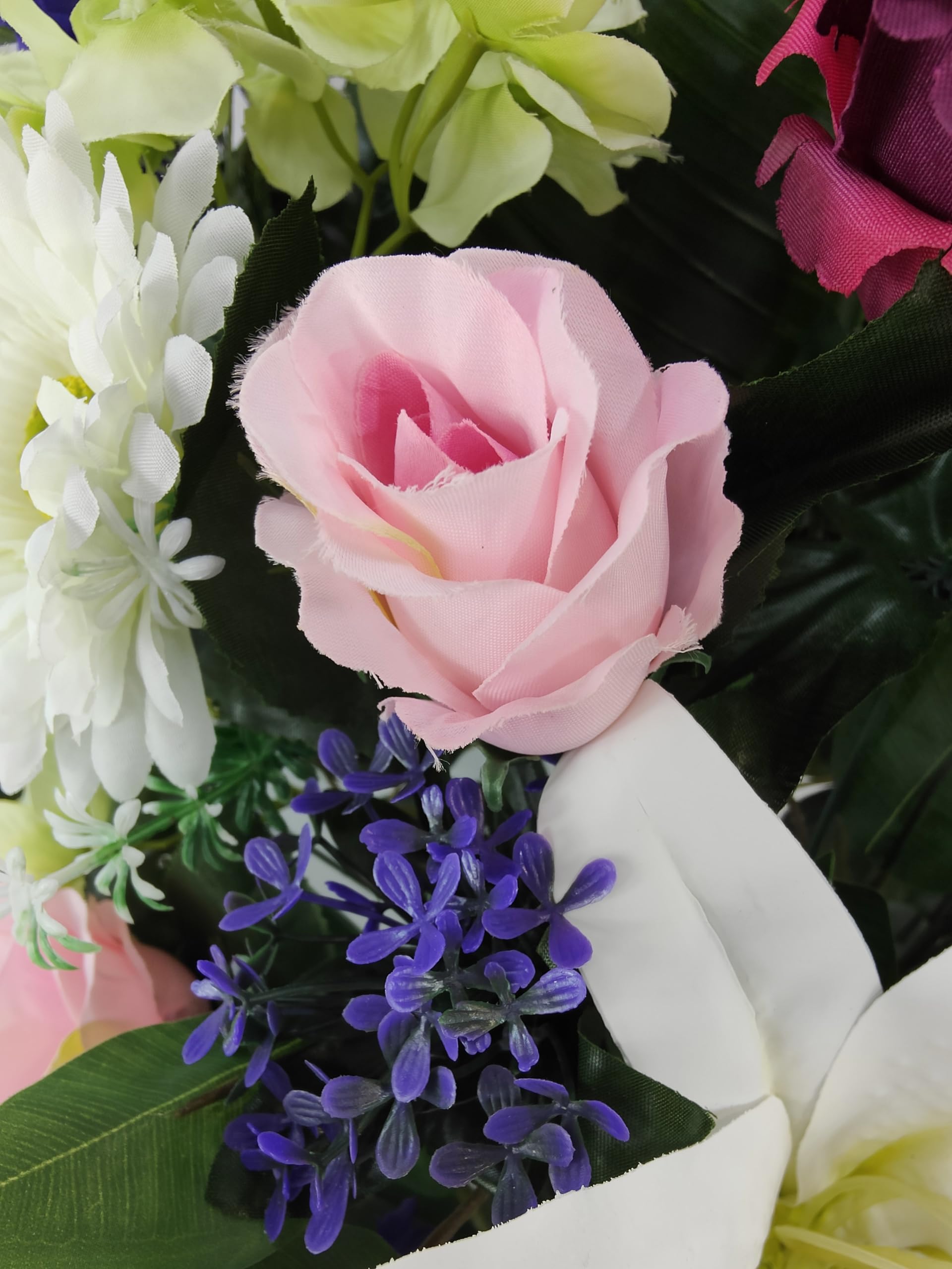 DRW Centre de Fleurs artificielles pour cimetière, Mariage, église avec lys, gerberas, Roses et Lilas 70 x 50 x 28 cm
