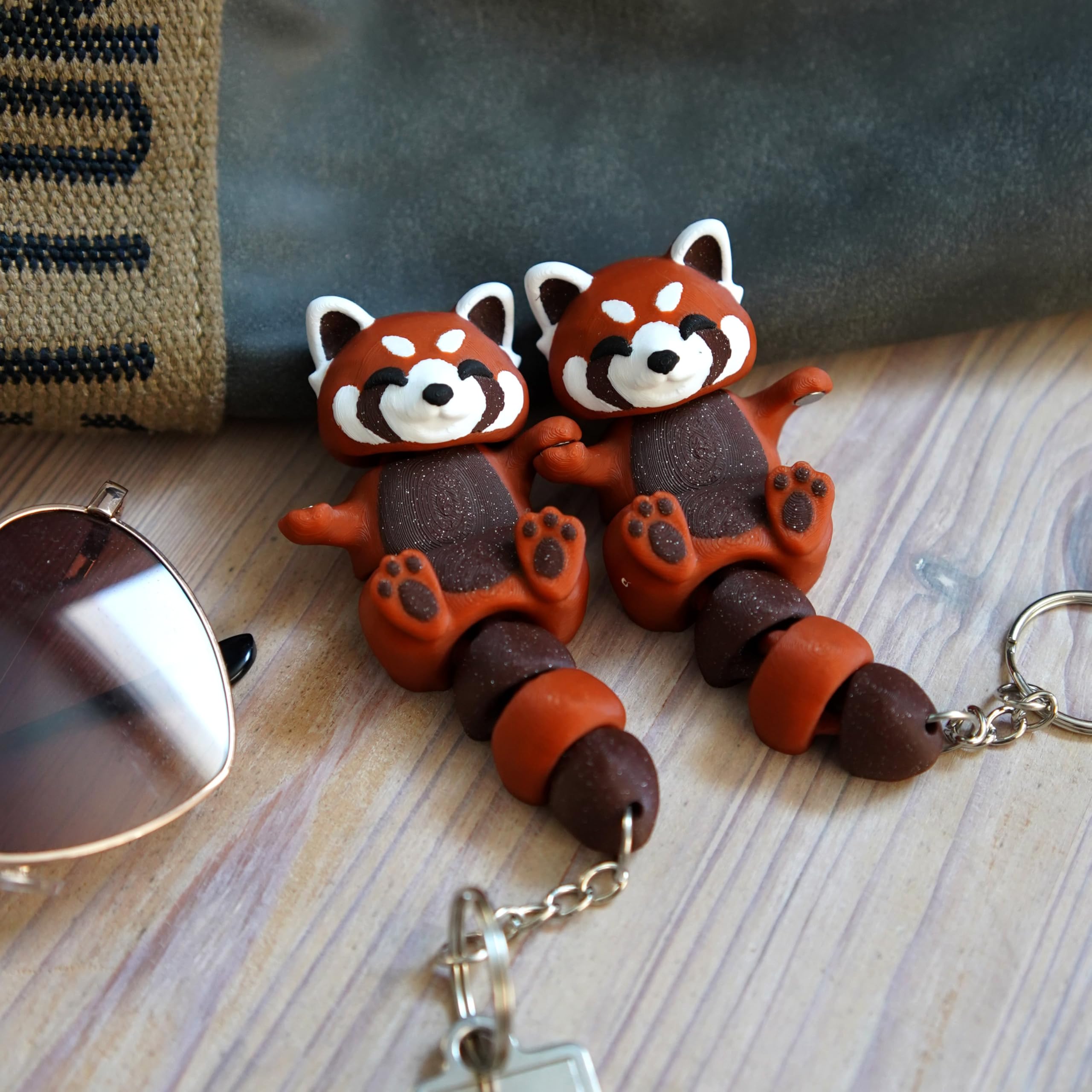 Magnetic Red Panda Keychain, Hand-Holding Animal Companion, Decorative Bag Charm 1