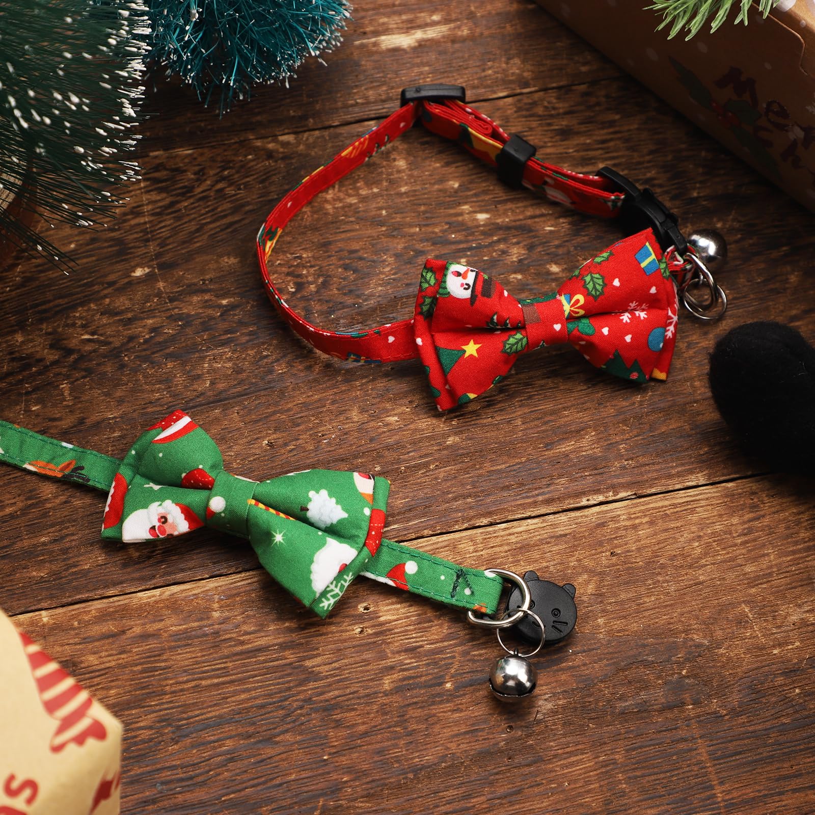 2 Weihnachts-Katzenhalsbänder Mit Schleife & Glöckchen – Samtig & Verstellbar | Für Katzen & Kleine Hunde