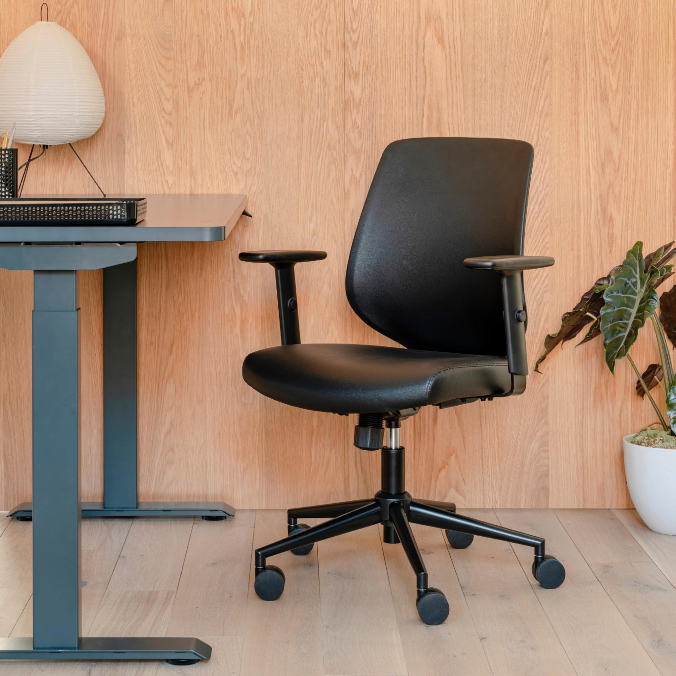Branch Daily Chair - Silla de oficina de piel vegano con giratorio