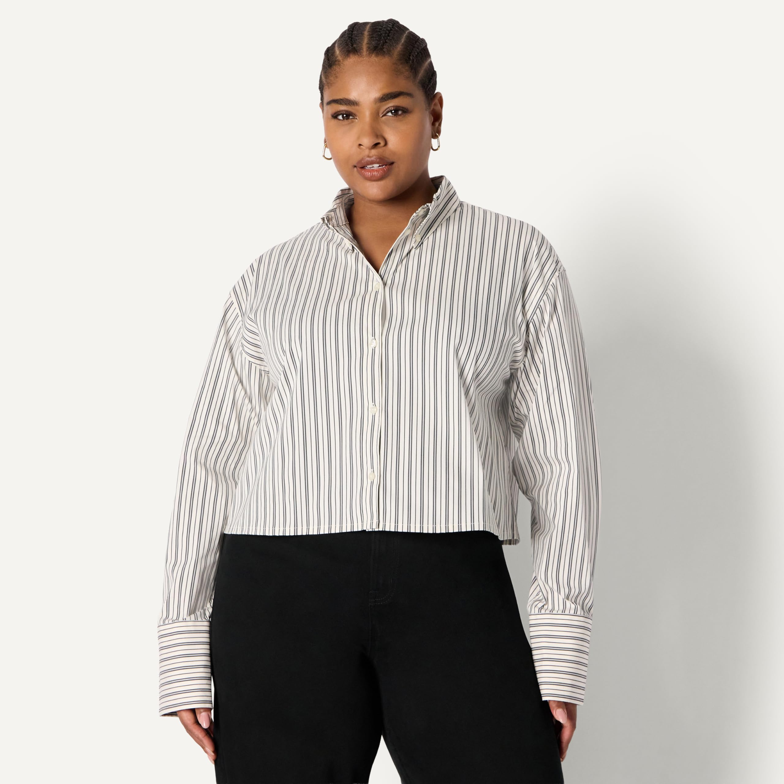 Amazon Essentials Camisa de Vestir de Popelina Elástica de Algodón, Corte Extragrande y con Botones Mujer