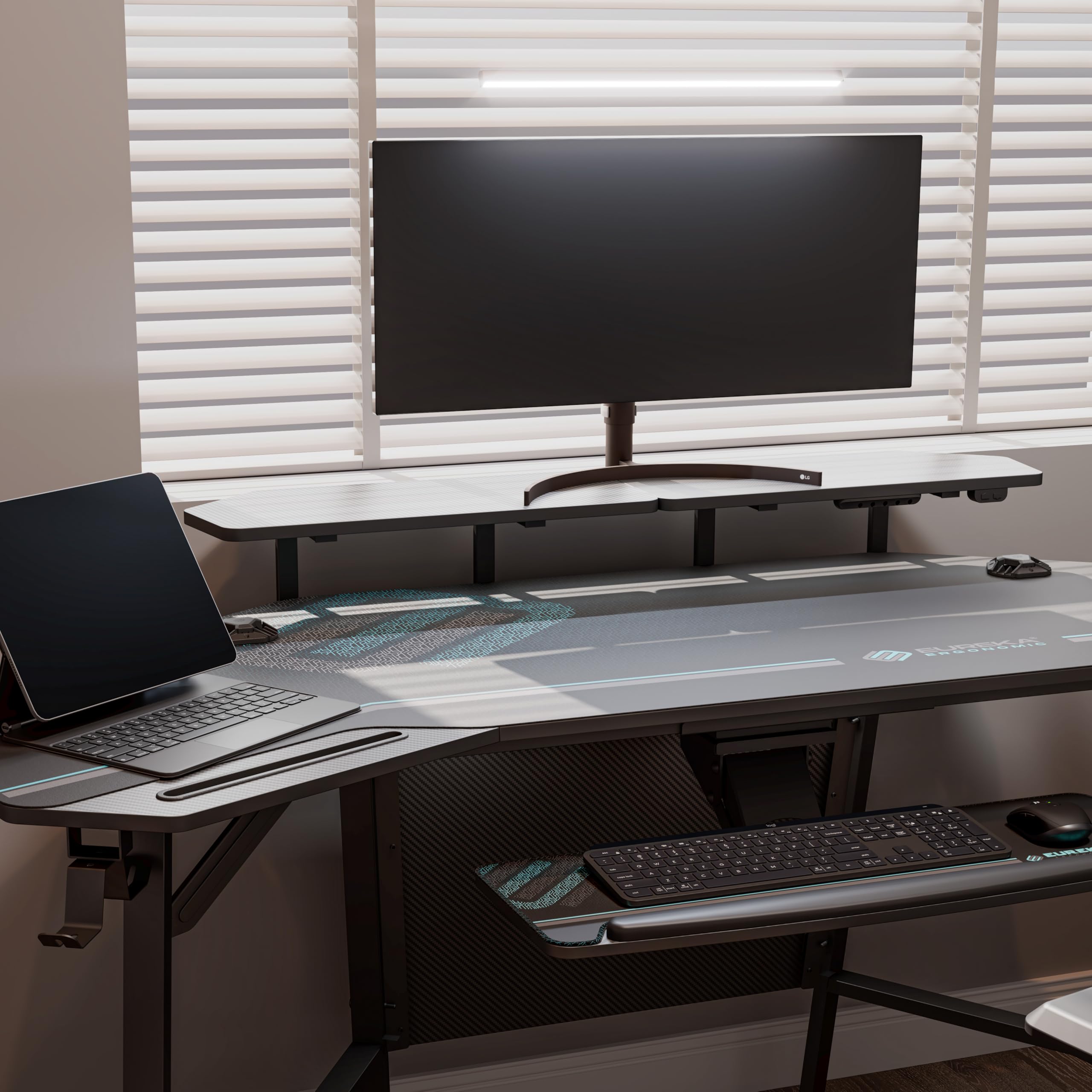 EUREKA ERGONOMIC Supporto per Monitor, Organizzatore Multifunzionale da Scrivania 50 x 22 cm, Mensola Flottante per Scrivania a Forma di Ala, Riser in Fibra di Carbonio per Ufficio (Nero, 2 Pezzi)