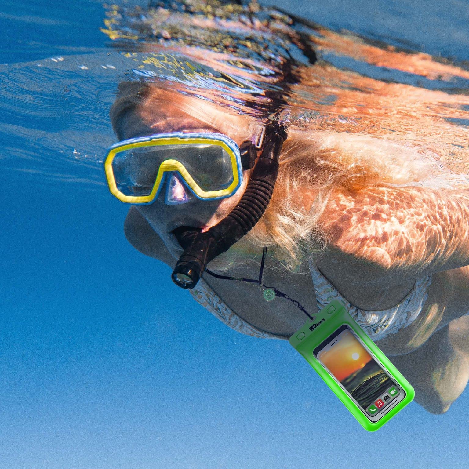 H2ODYSSEY Funda impermeable para teléfono y cordón, excelente protección impermeable, flota en el agua verde