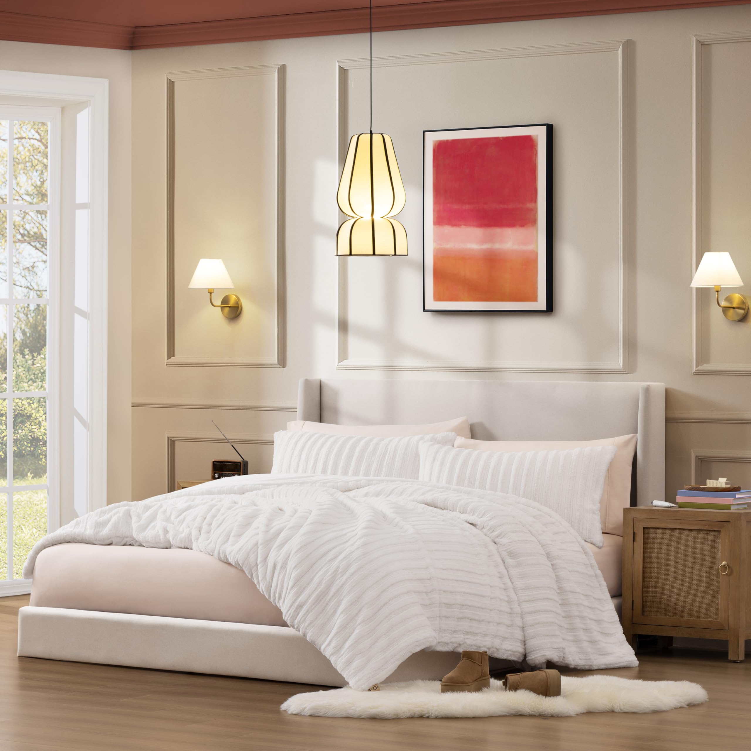 Condition photo showing Good Condition for UGG Kenzie Comforter Set with 2 Pillow Shams Plush Faux Fur Bedding Soft Warm Down Alternative Comforter Washable Hypoallergenic Fluffy Blanket Set for Bedroom, King/California King Size, White Snow